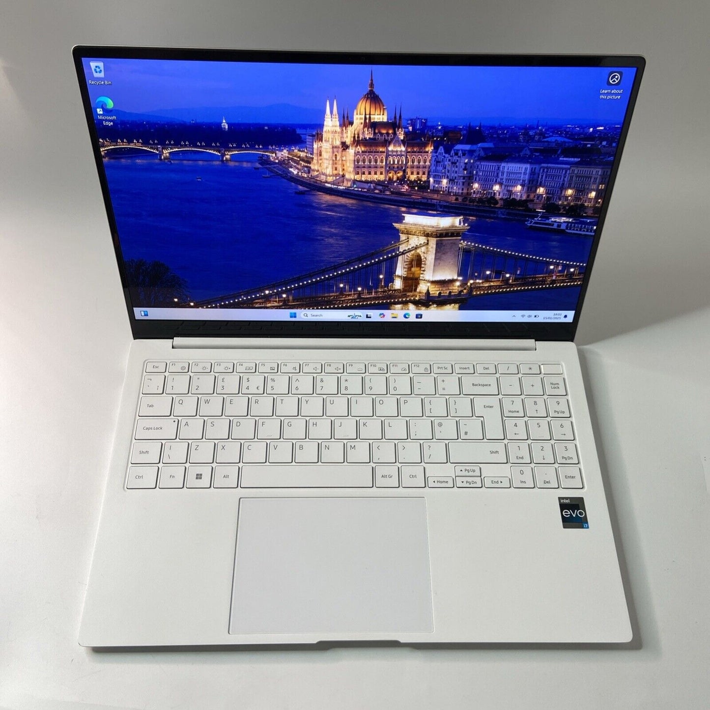 Samsung Galaxy Book2 Pro 15.6” Laptop - Intel Core i7-1260P 16GB RAM 256GB SSD