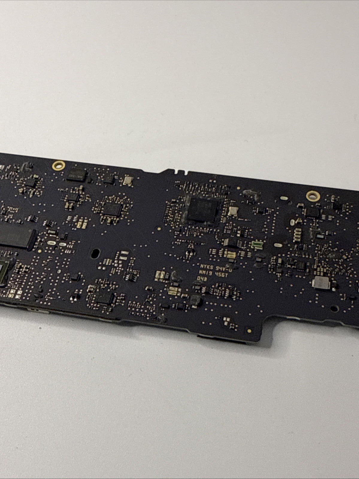 MacBook Air A1466 13" 2015 Logic Board i5 1.6GHz 8GB 820-00165-A