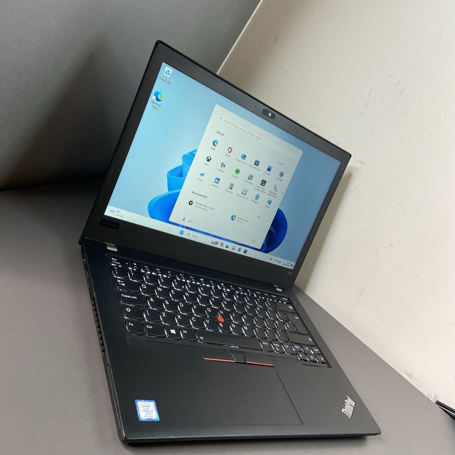 Lenovo ThinkPad T490 14" 256GB SSD Intel Core i5-8250U 8th Gen, 8GB RAM Win 11