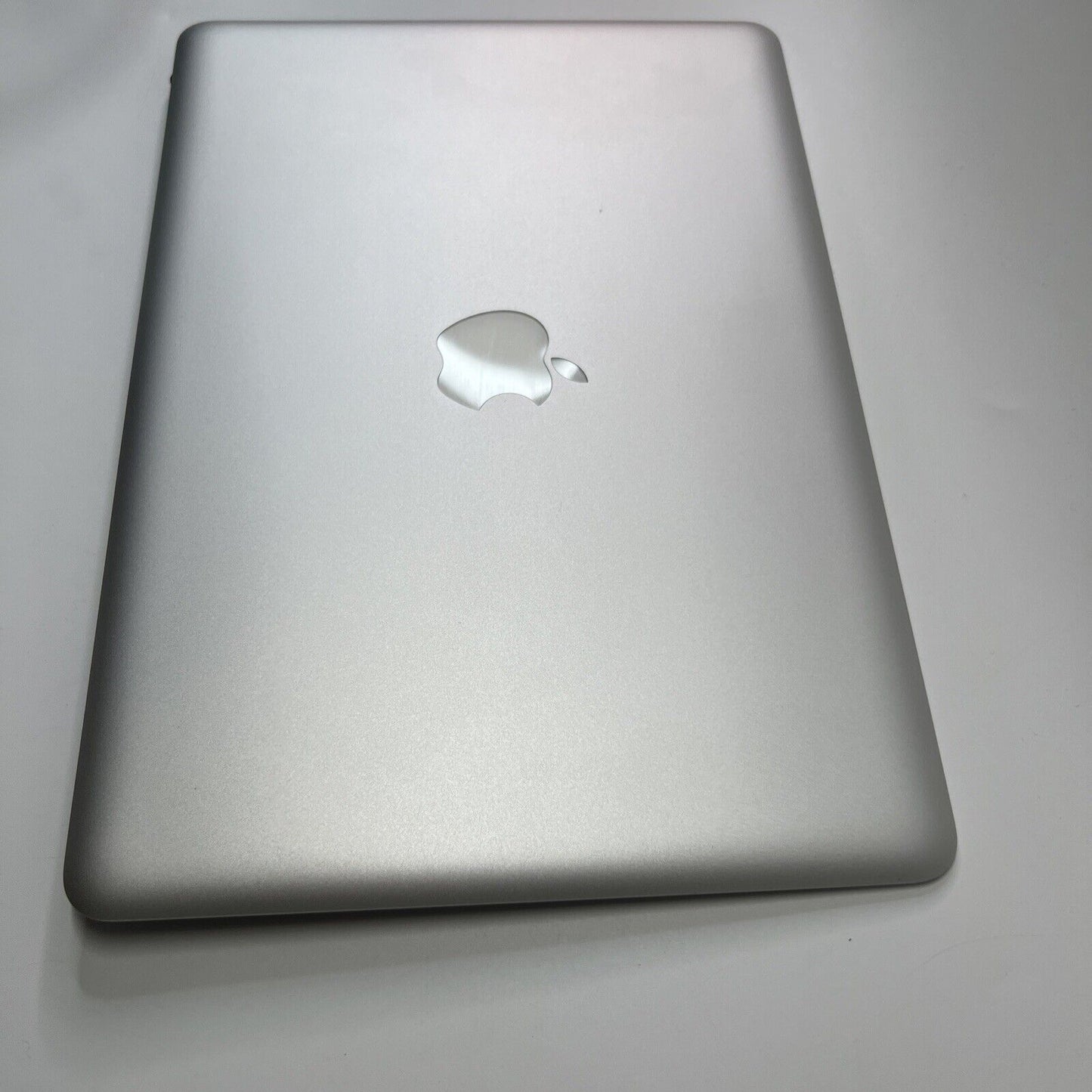 APPLE MACBOOK PRO 13 A1278 2012 SCREEN ASSEMBLY TOP LID SILVER (BROKEN CABLE)