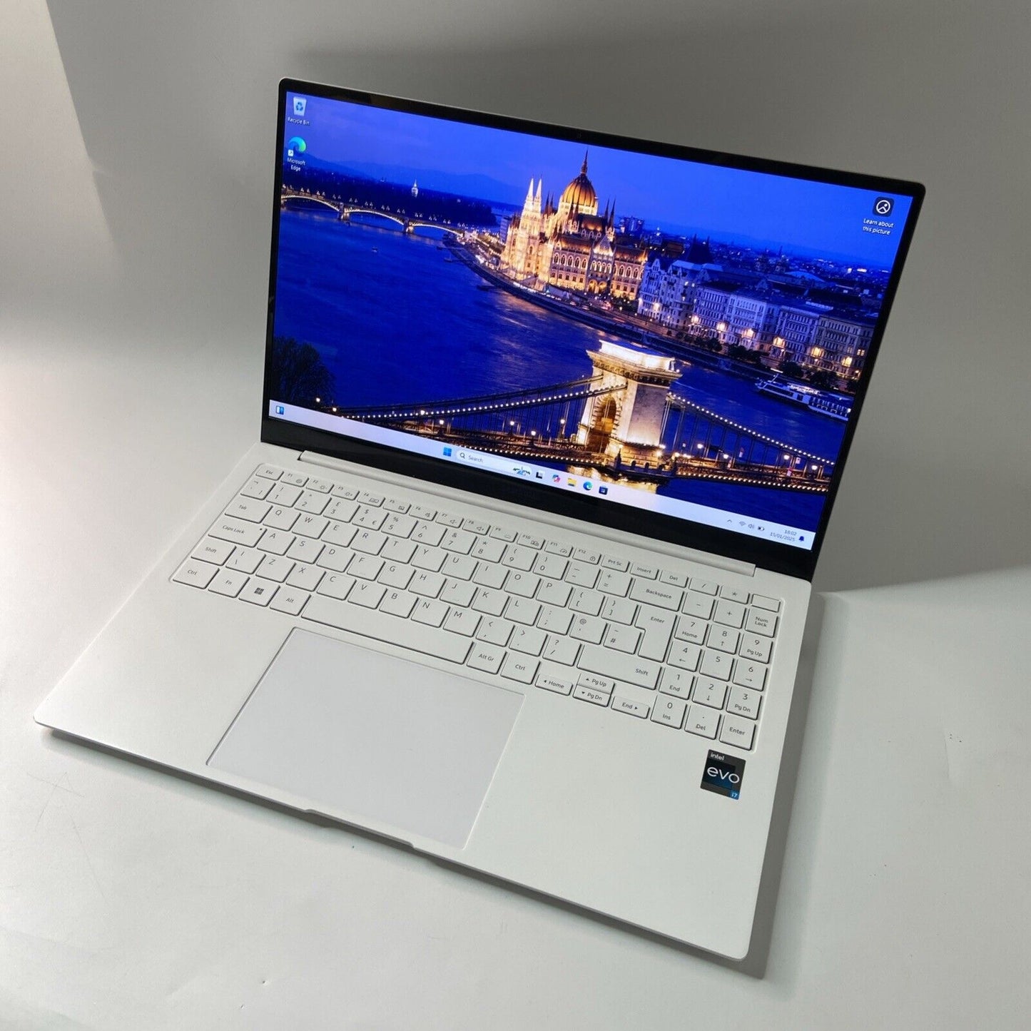 Samsung Galaxy Book2 Pro 15.6” Laptop - Intel Core i7-1260P 16GB RAM 256GB SSD