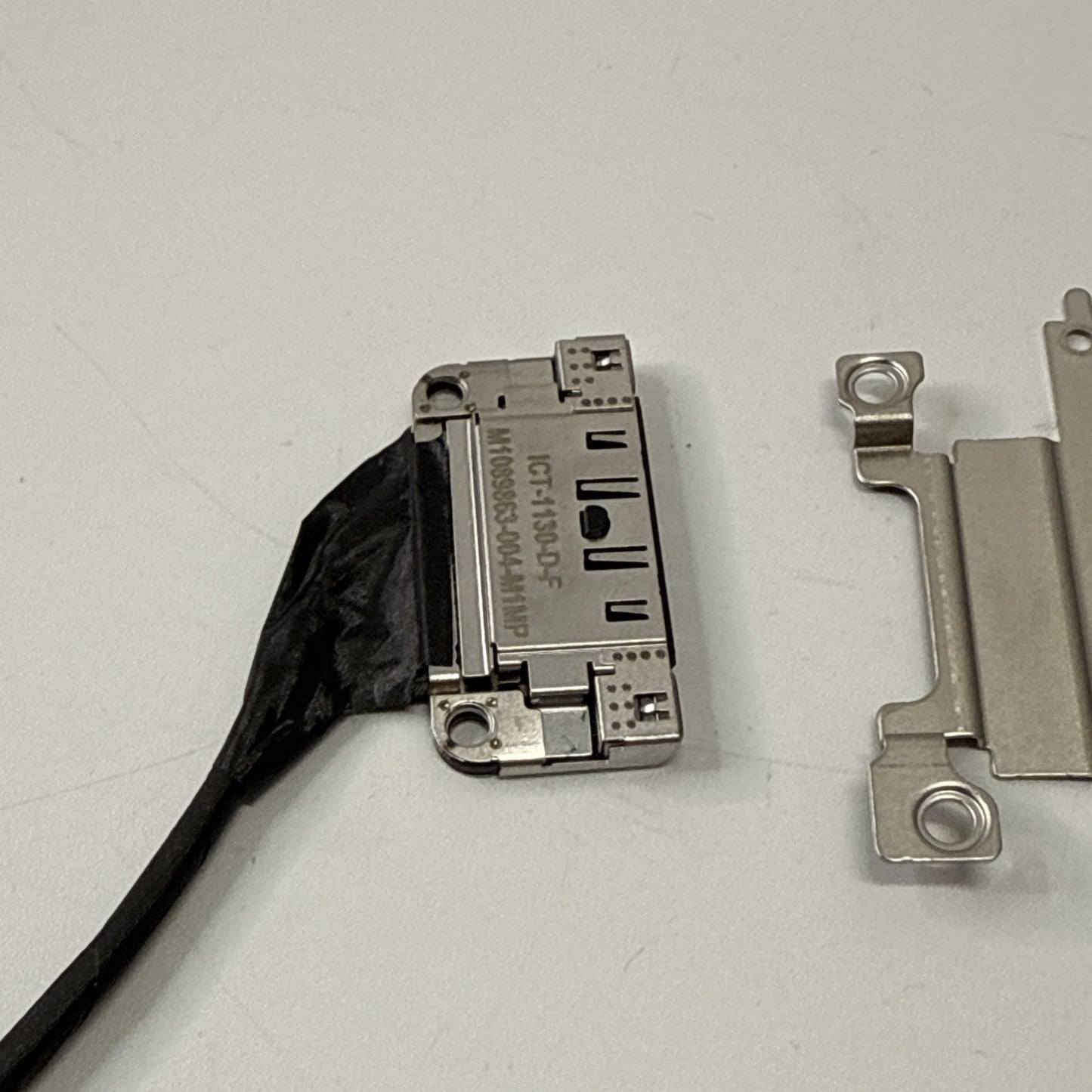 Genuine Microsoft Surface 4 1950 Charging Port + Bracket PN: M1089863-004