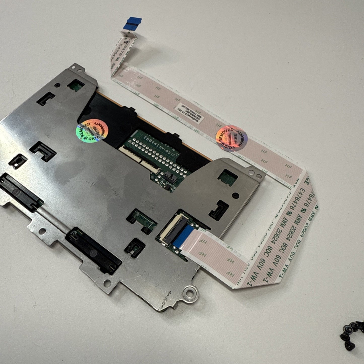 Genuine Dell Latitude 5320 Touchpad Trackpad Board & Cable + SCREWS DP/N: 0T98N2