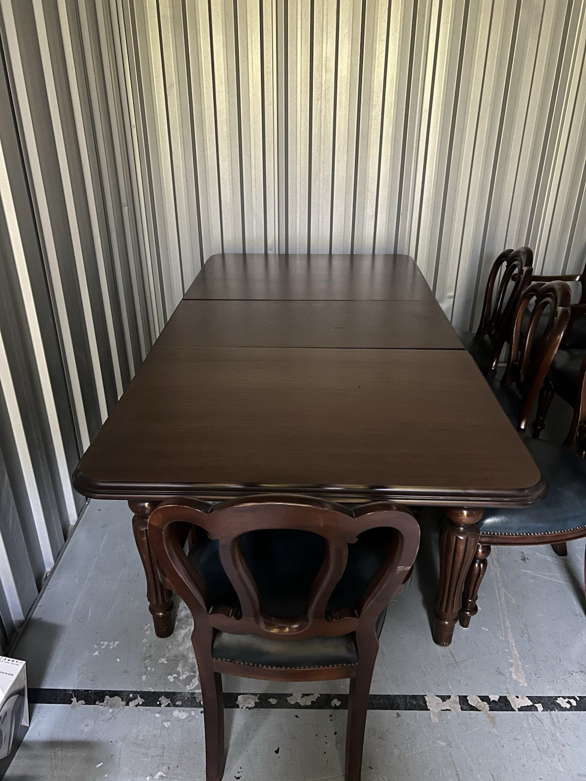 Solid Wood Extendable Dining Table & 8 Leather Chairs Seats 6–8 Classic Design