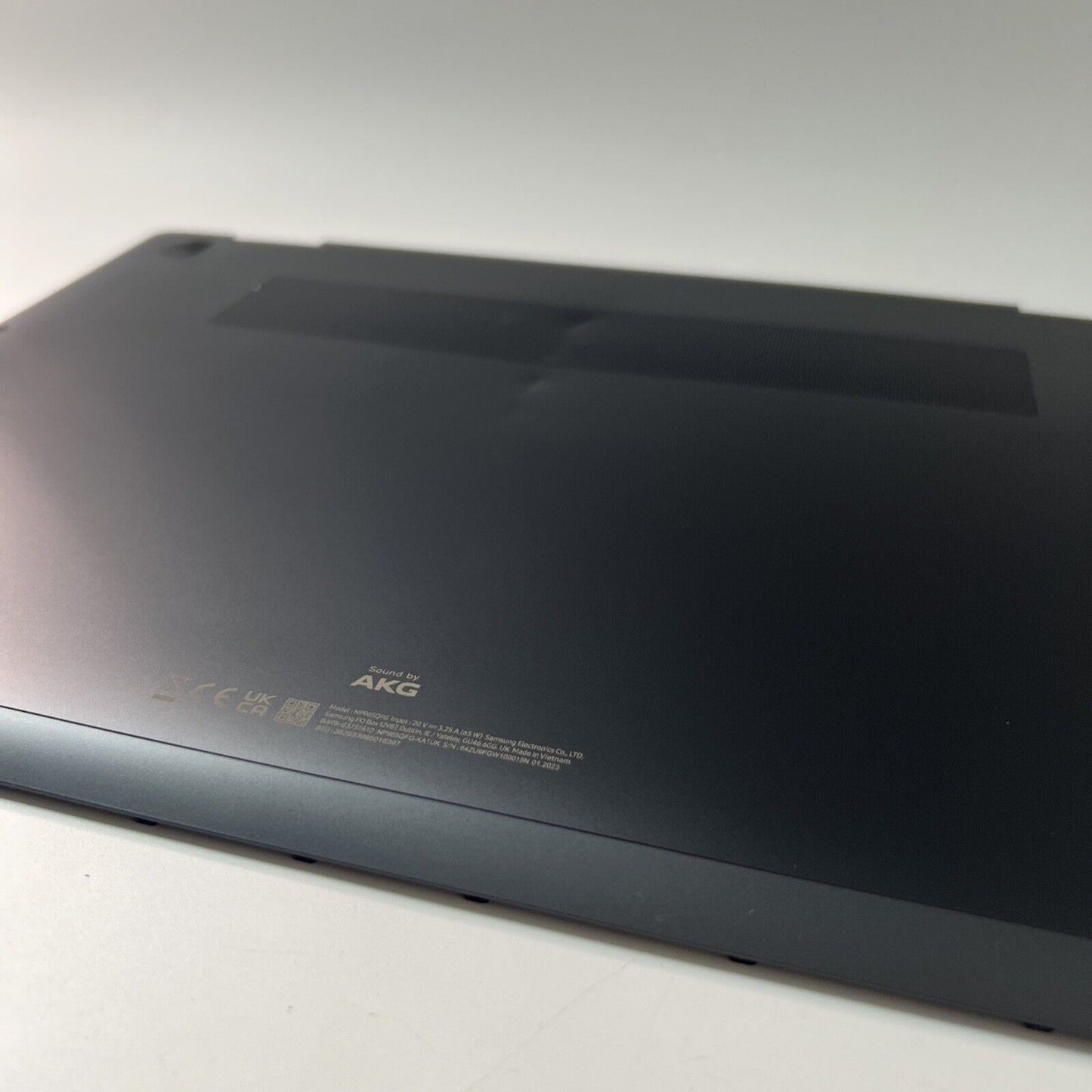 Samsung Galaxy Book3 Pro 360 NP965QFG Bottom Cover Graphite BA98-03694A Grade C
