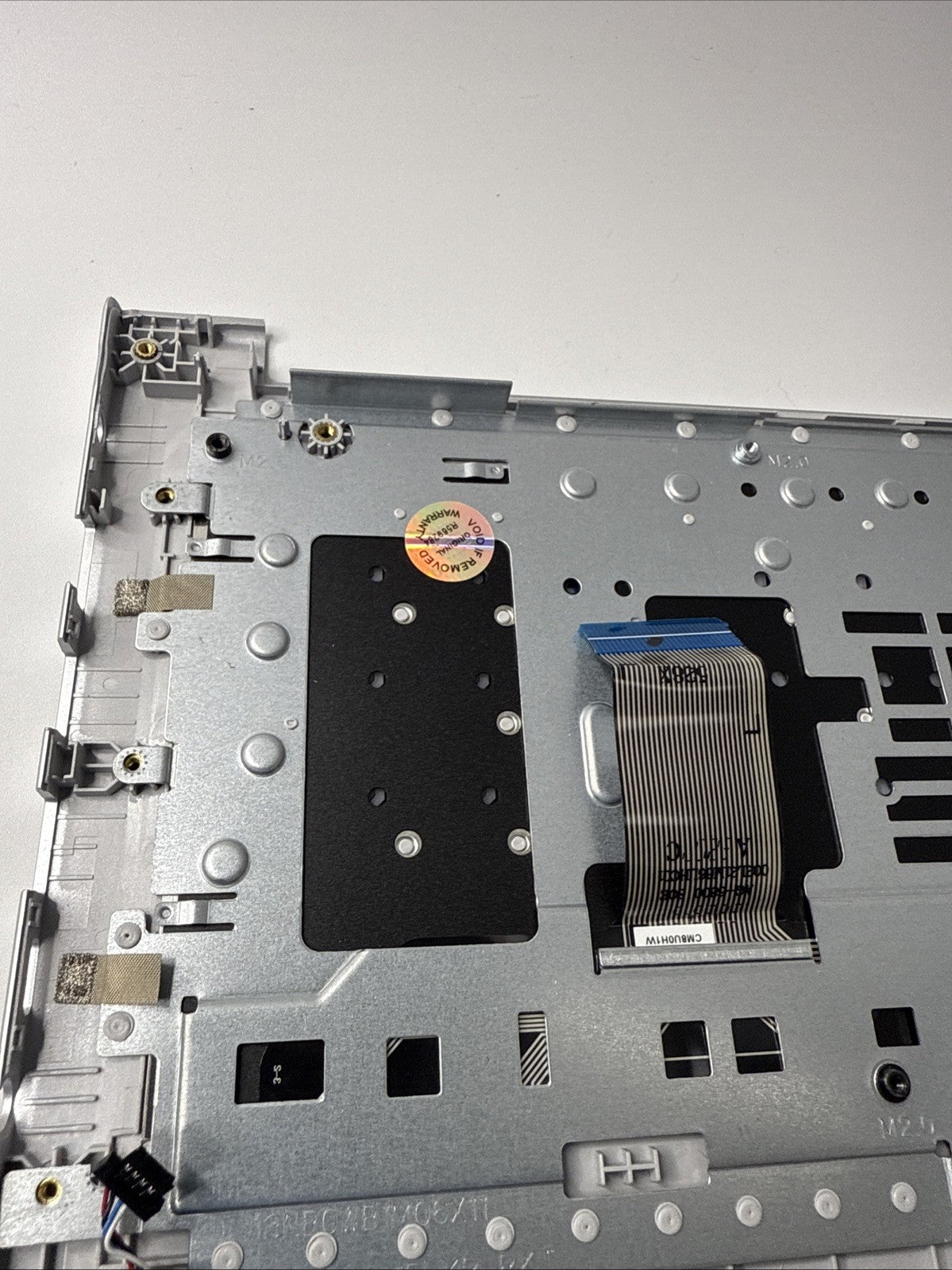 Asus Vivobook 16 X X1603Z Palmrest Assembly UK Keyboard Touchpad (small Crack)