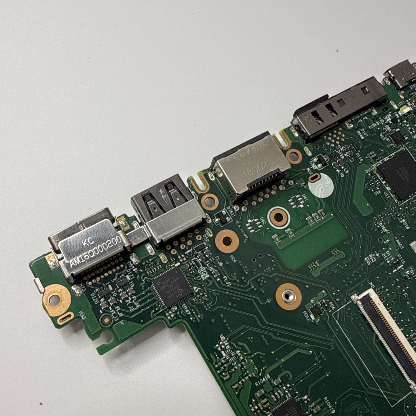 Lenovo ThinkPad T480s Core i5-8250U 1.60GHz 8GB Motherboard NM-B471 (FOR PARTS)