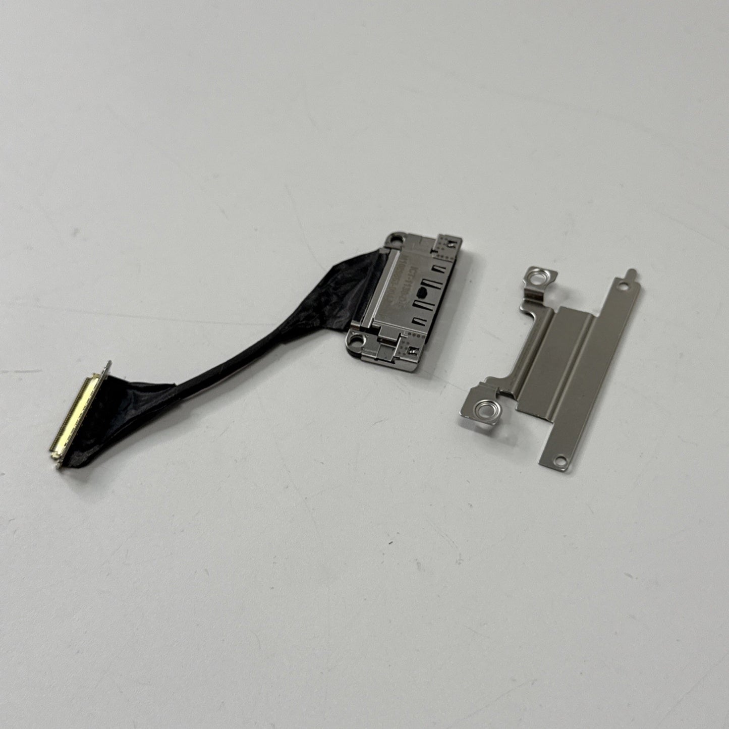 Genuine Microsoft Surface 4 1950 Charging Port + Bracket PN: M1089863-004