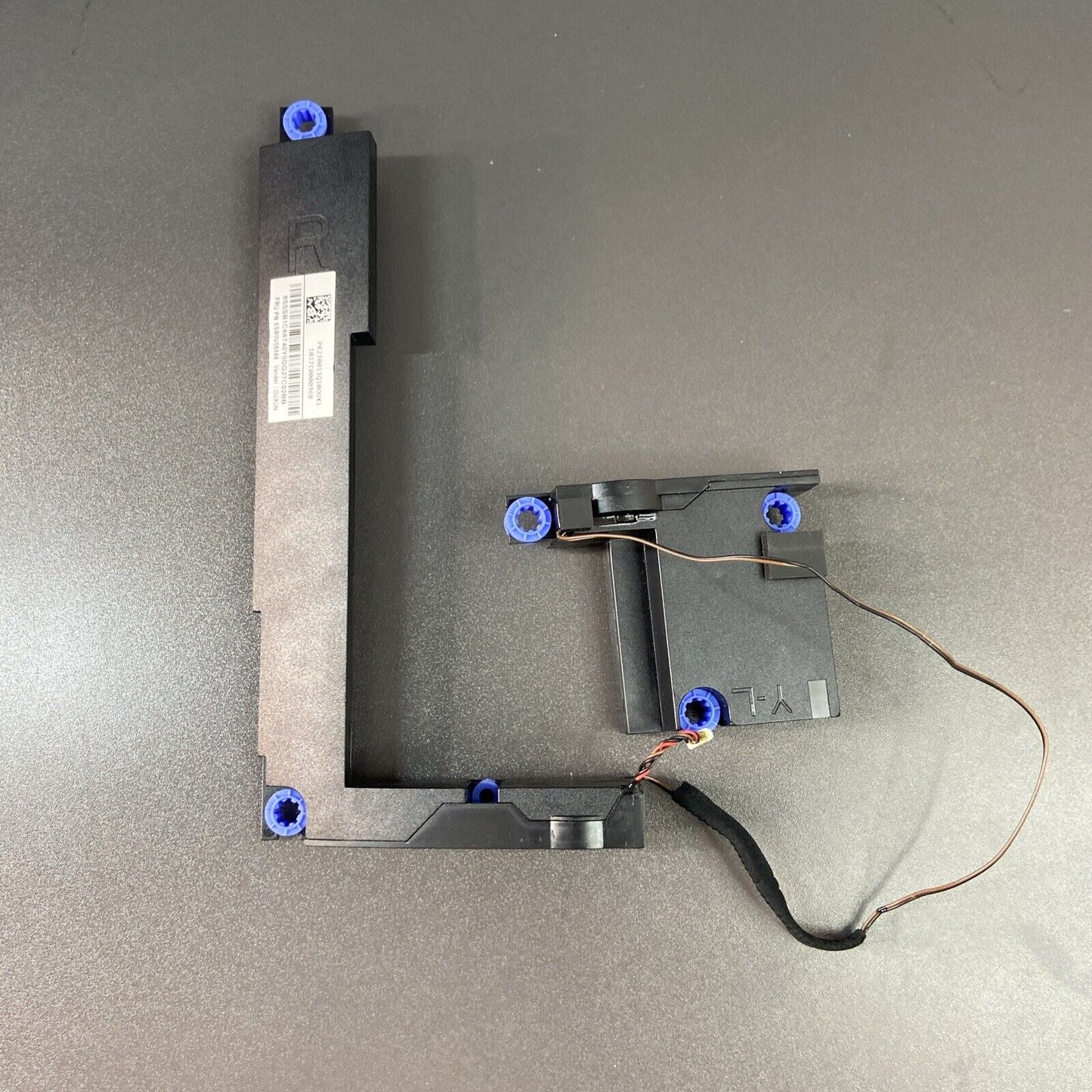 Lenovo IdeaCentre AIO 3 27IAP7 Speakers, 5SB0V05588