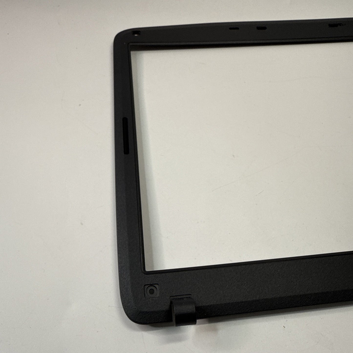 Genuine Acer Aspire 5720 LCD Cover Bezel 60.AH902.003 AP02H000200 *NEW*