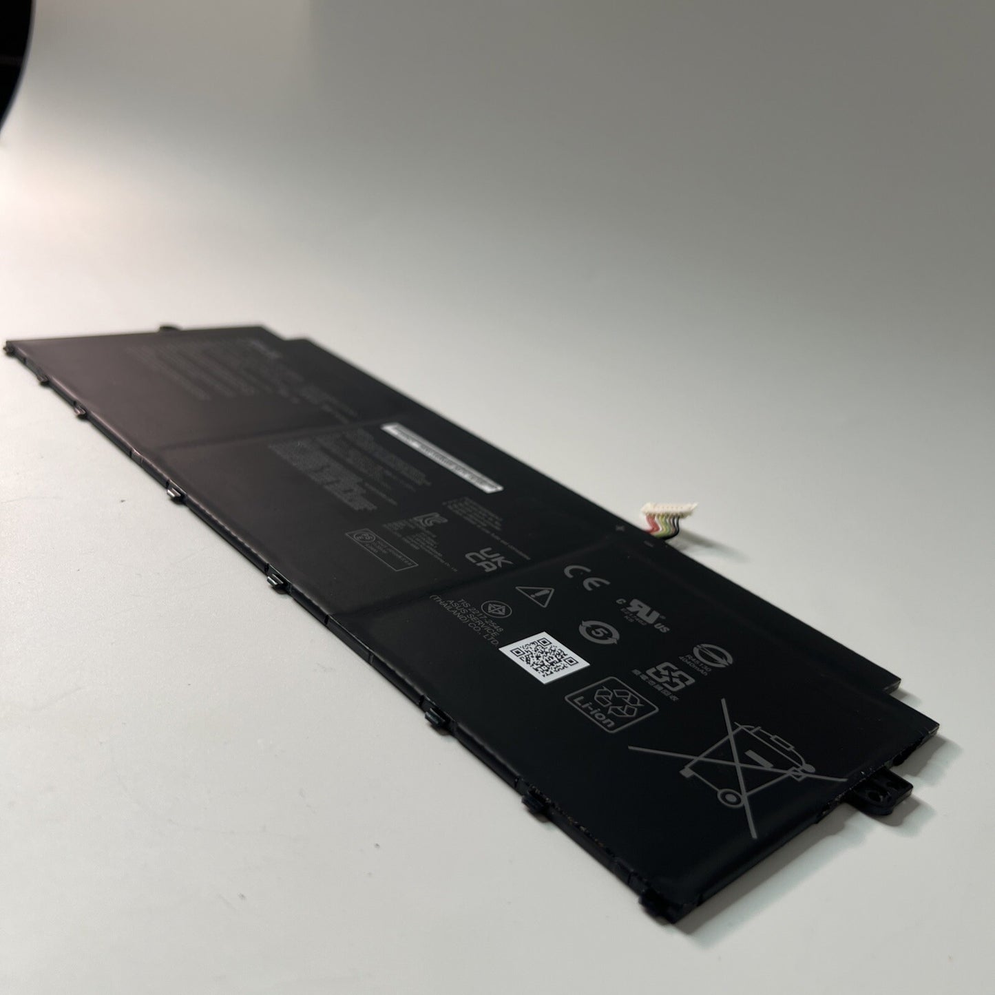 ASUS C433T GENUINE Laptop BATTERY 0B200-03550000 C31N1824-1