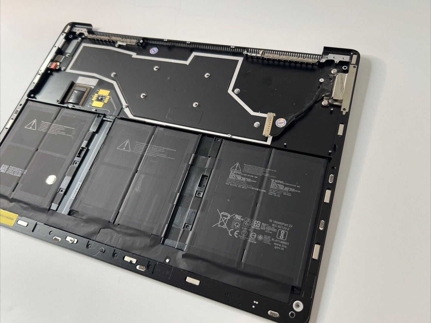 Microsoft Surface 3 Laptop 1868 Bottom Base Cover Good Battery Black