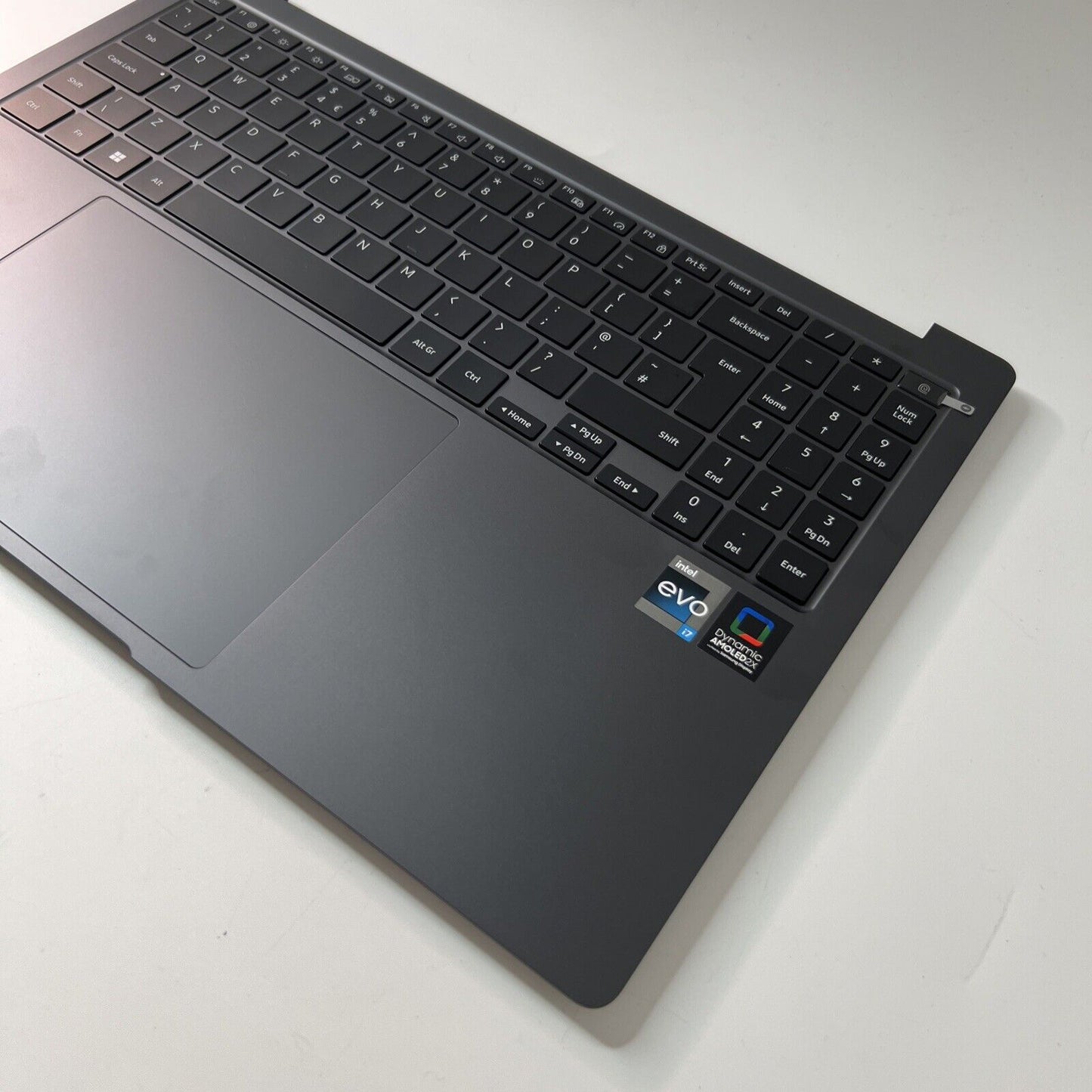 Samsung Galaxy Book3 Pro NP960XFG Palmrest Cover UK Keyboard BA98-032721 Grade B