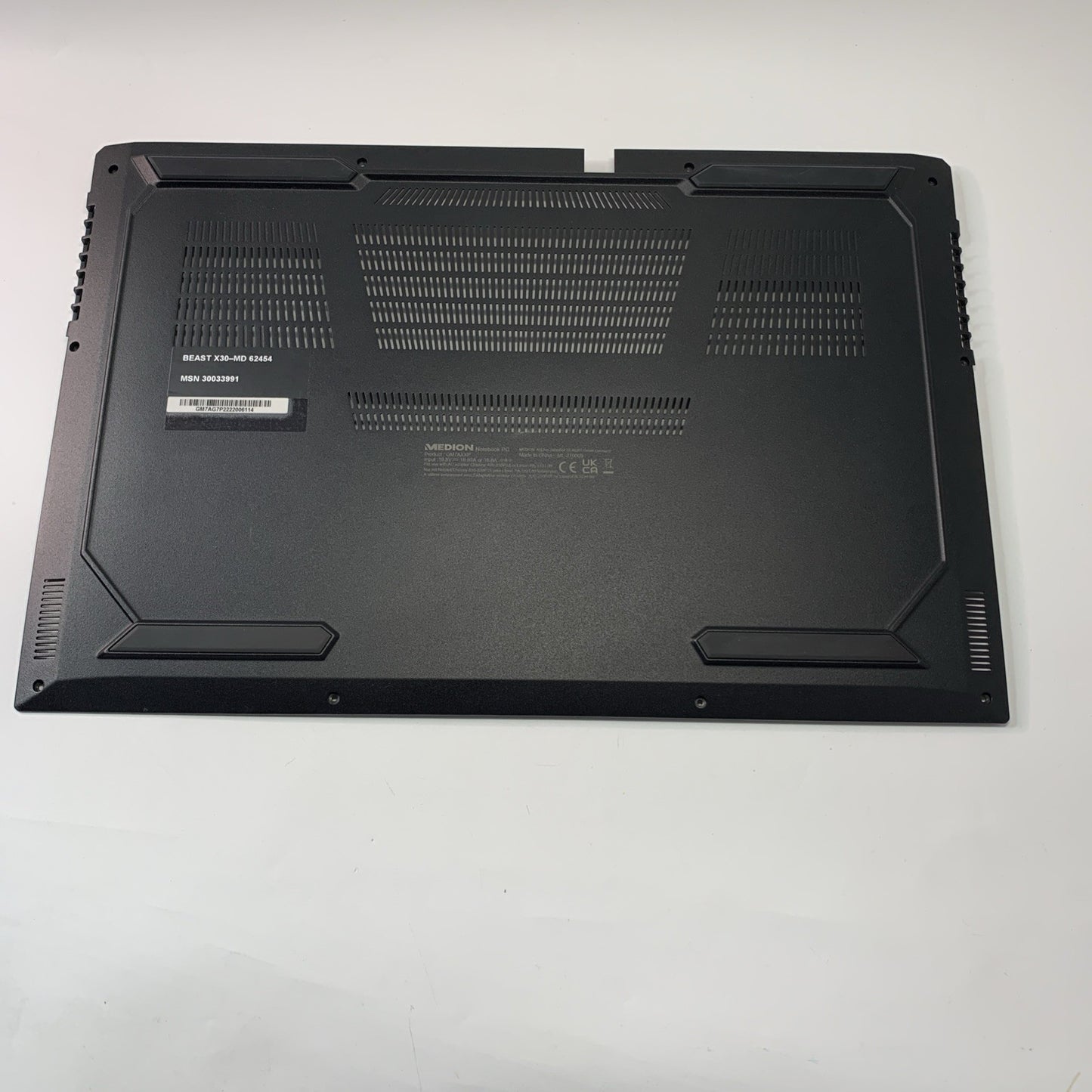 Medion Erazer Beast X30 17.3" Bottom Base Cover Lower Case PMARG7PD10 Grade A