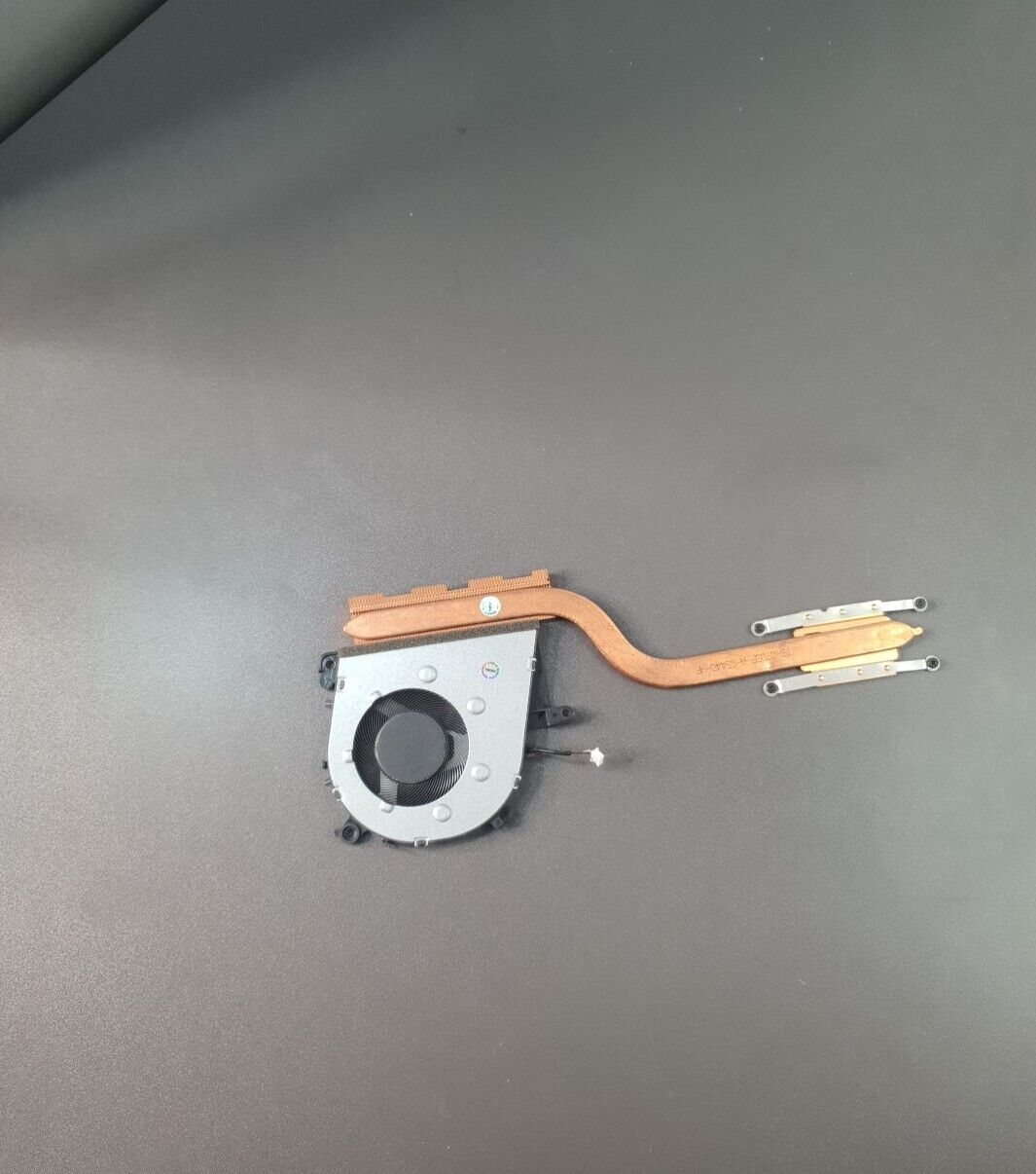 AT1KD0010L0 DC28000DXF0 GENUINELENOVO FAN + HEATSINK V14-IIL 82C4