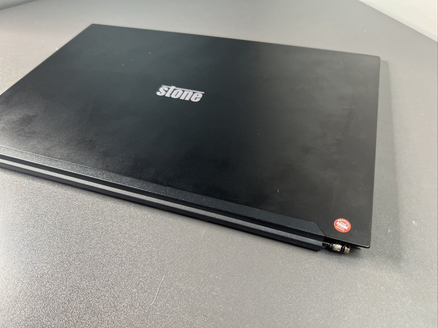 STONE STONEBOOK PRO P1032 LAPTOP SCREEN LID COVER HINGES BEZEL ASSEMBLY BLACK