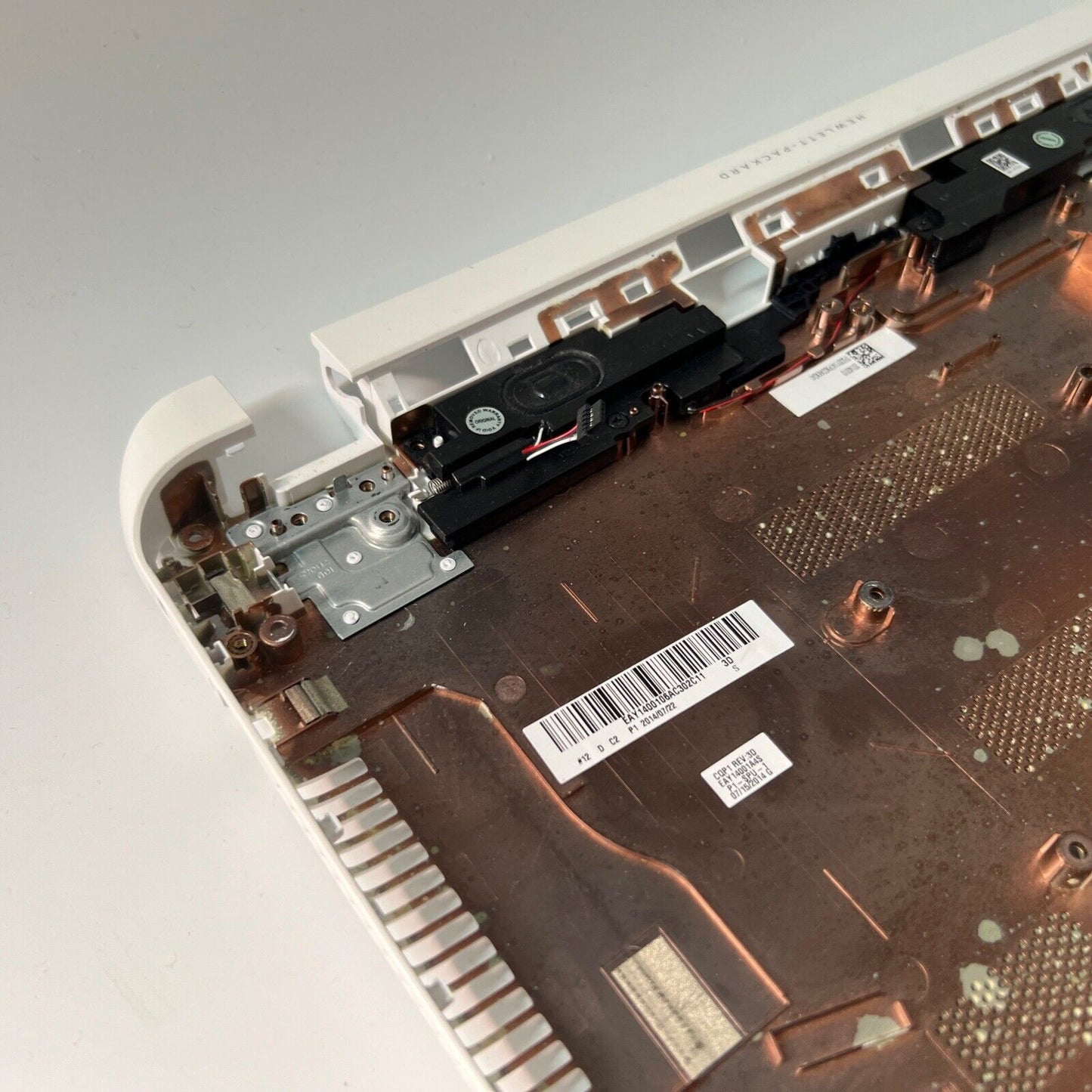 HP PAVILION 15-P 15-P078SA BOTTOM BASE COVER WHITE SPEAKERS USB BOARD