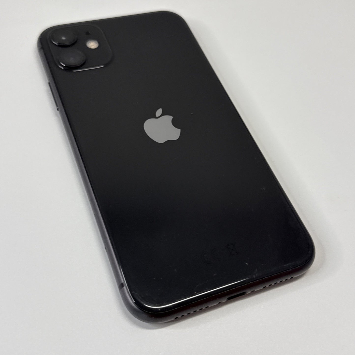 Apple iPhone 11 64GB Unlocked Smartphone - Good Condition 73% BH (Black)