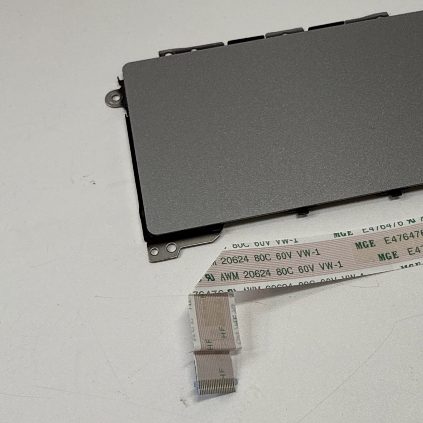 Genuine Dell Latitude 5320 Touchpad Trackpad Board & Cable + SCREWS DP/N: 0T98N2