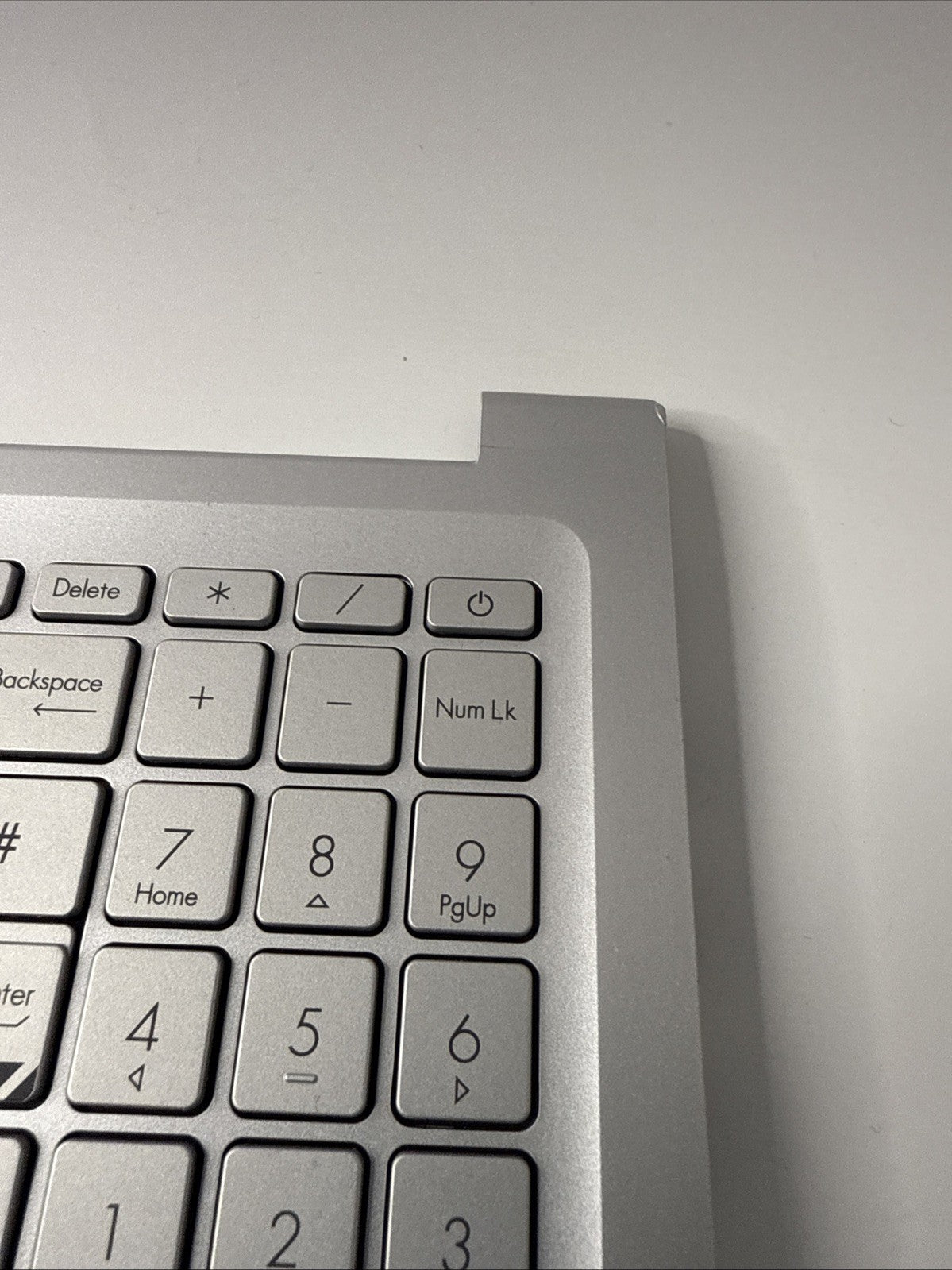 Asus Vivobook 16 X X1603Z Palmrest Assembly UK Keyboard Touchpad (small Crack)