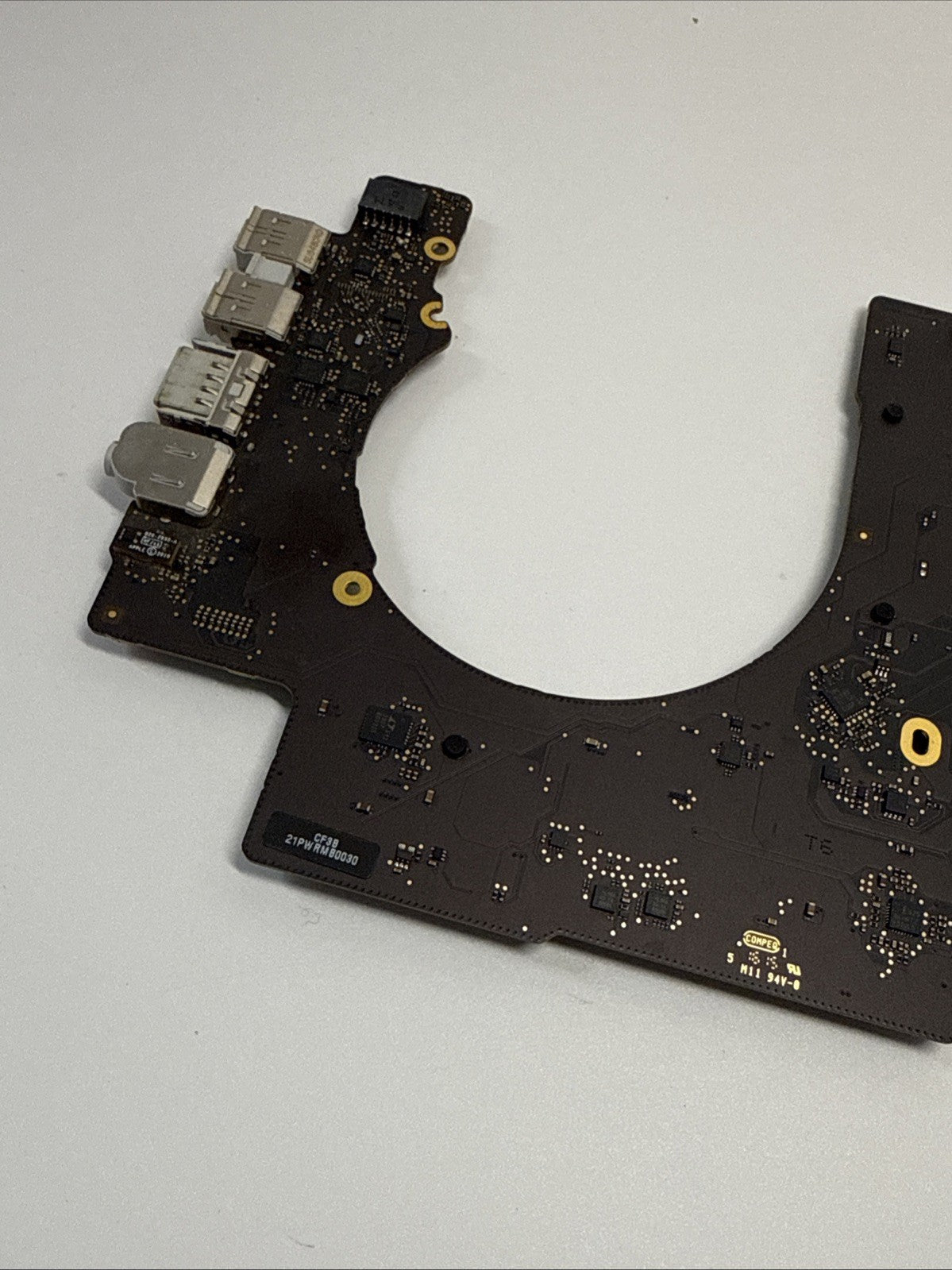MacBook Pro 15" A1398 Mid-2015 Logic Board 2.2GHz i7-470HQ 16GB 820-00138-A