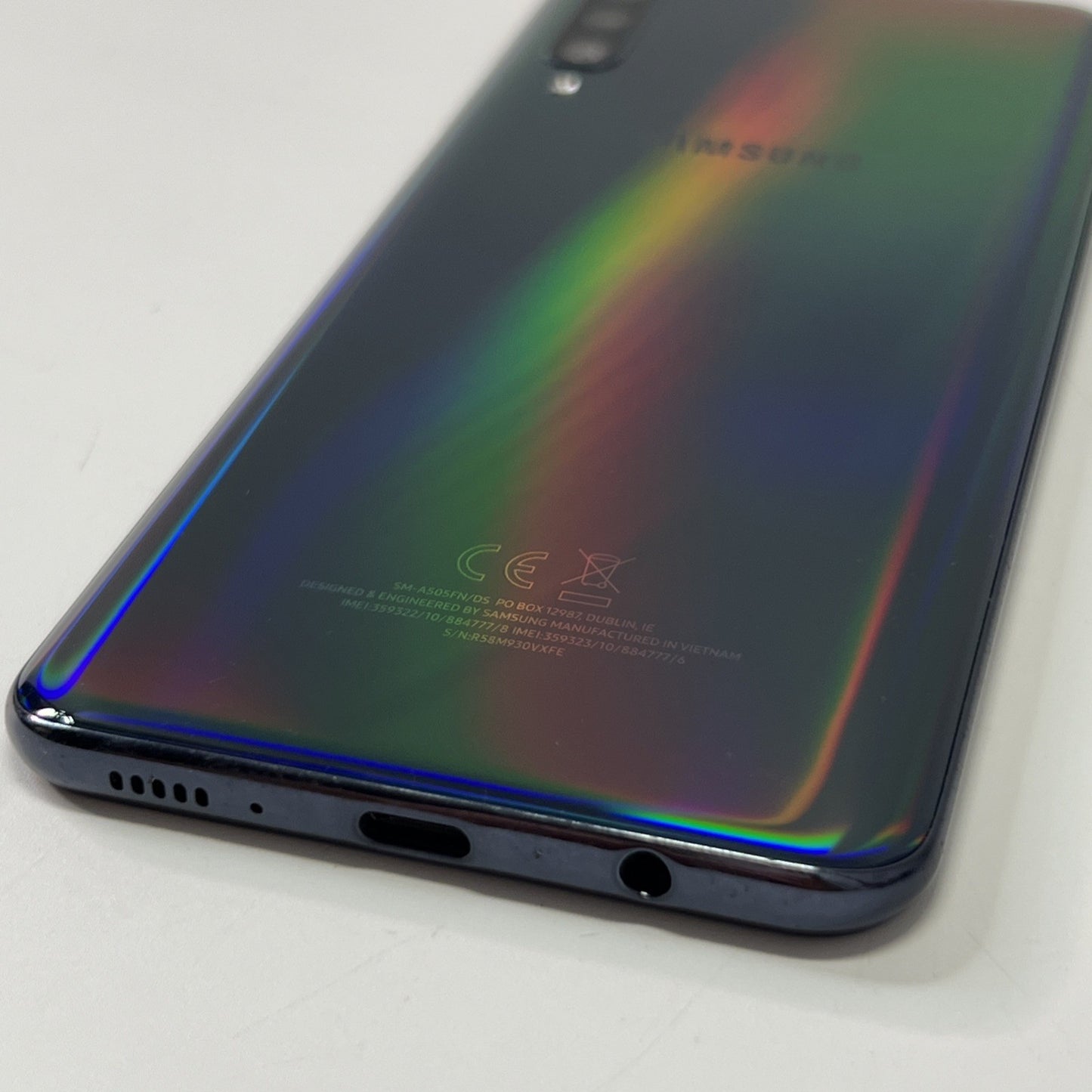 Samsung Galaxy A50 6.4" Unlocked 128GB - Very Good Condition BLUE