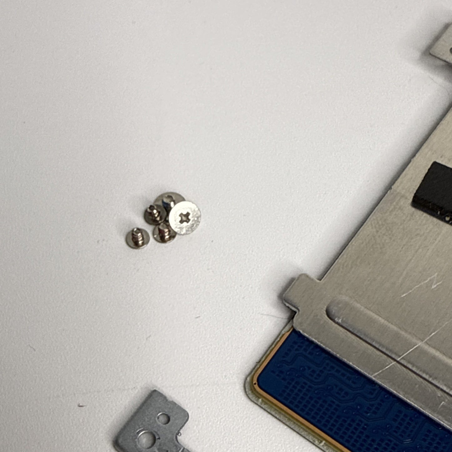 Dell Inspiron 7501 Touchpad Trackpad Mouse 0VYMMW 0JTTWY & Connector & Screws