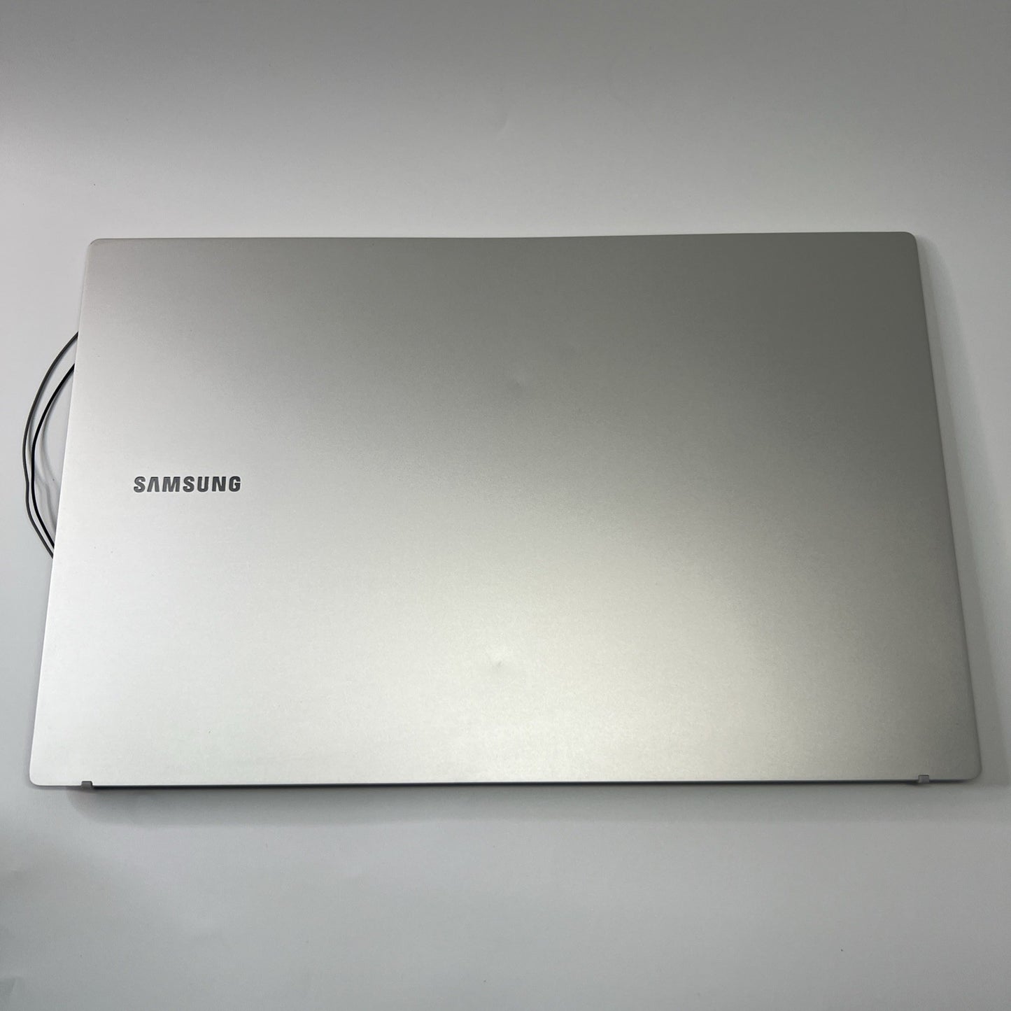 Samsung Galaxy NP750XDA Complete Screen Assembly Top Rear Lid Cover