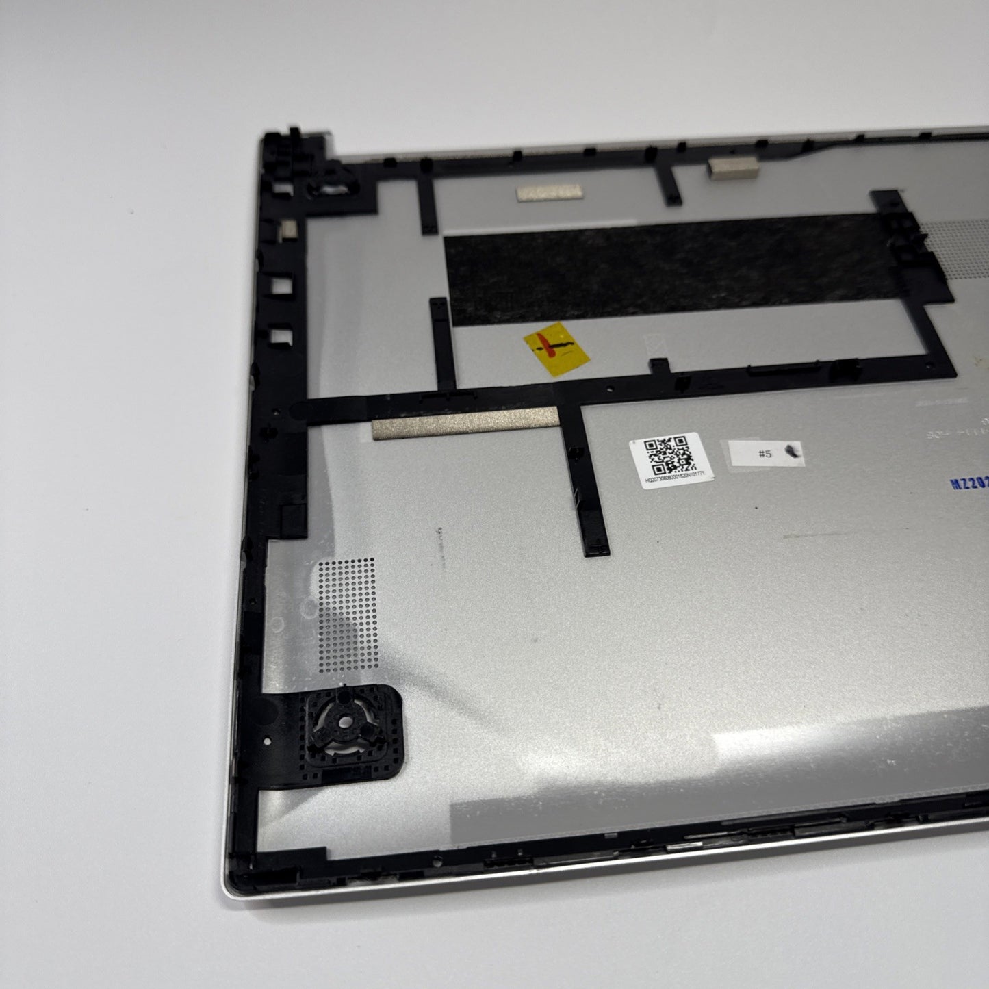 Samsung Galaxy Book NP750XDA NP755XDA Bottom Base Case Cover Silver