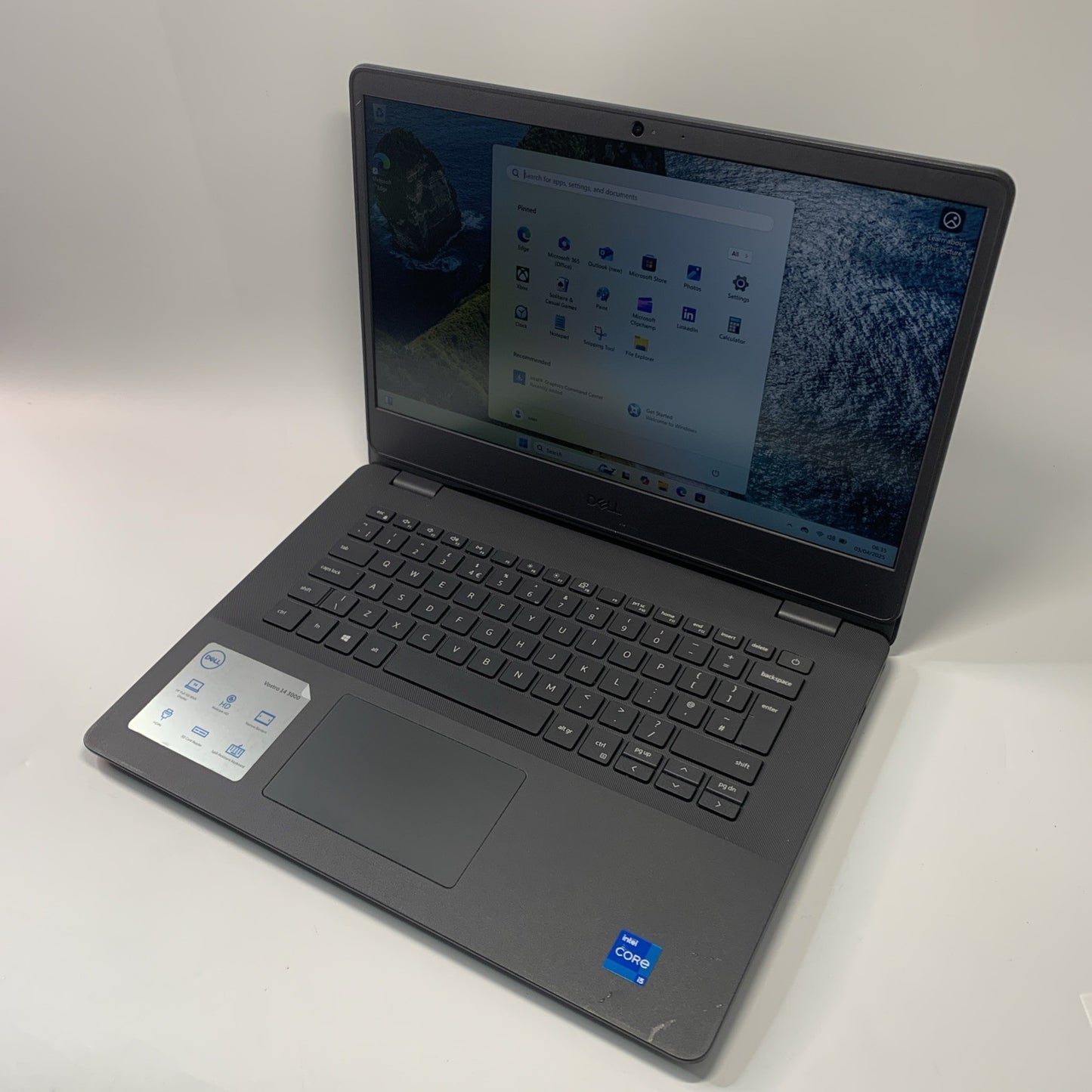 Dell Vostro 3400 Intel Core i5-1135G7 2.4GHZ 16GB RAM 256GB Windows 11 Laptop