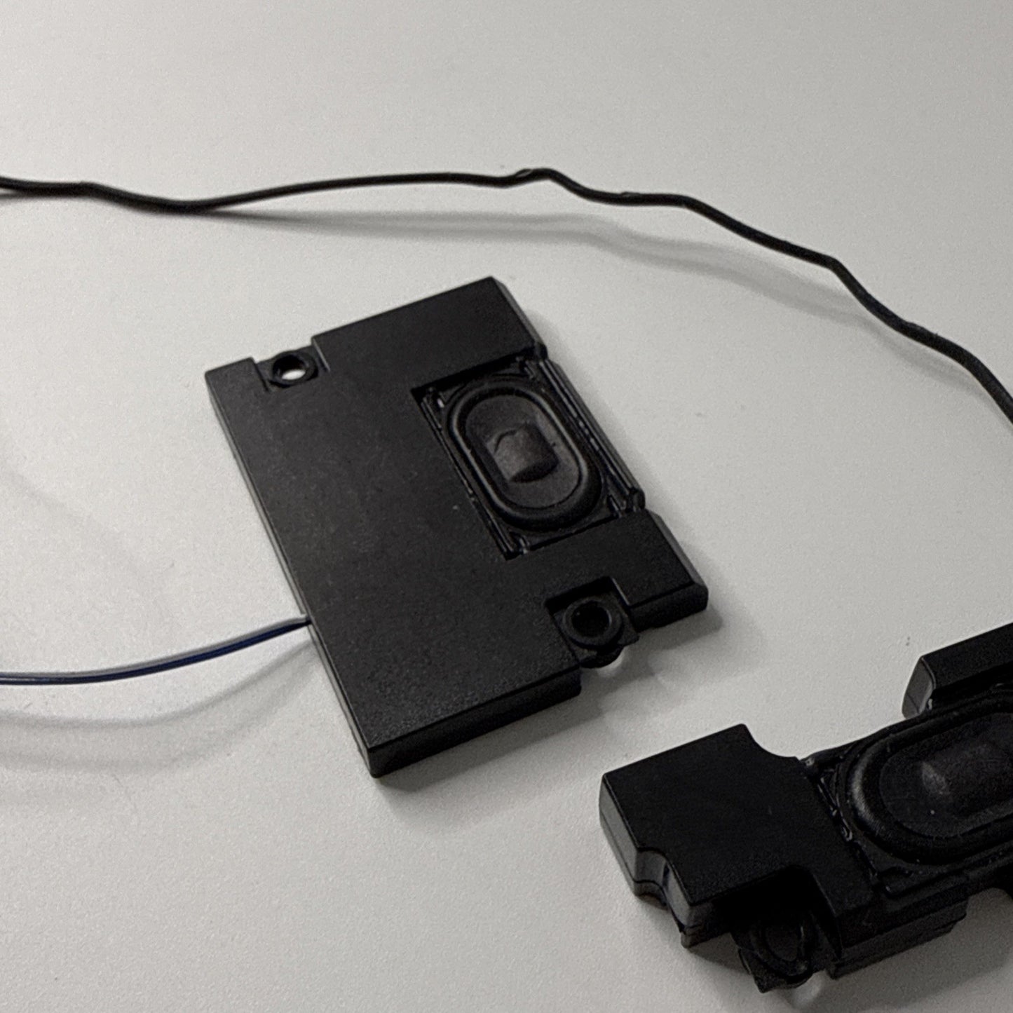Lenovo Thinkpad L470 Genuine Internal Speakers Left + Right PK23000NDV0
