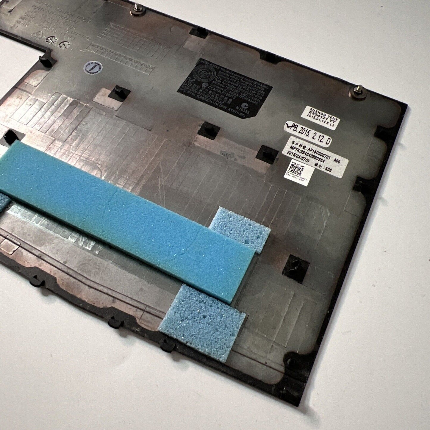 Dell Alienware 13 RAM Bottom Base Door Cover 0M6NFW
