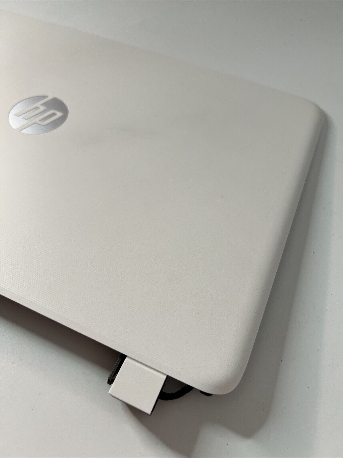 HP Pavilion 15-p078sa Complete Screen Assembly Top Lid White