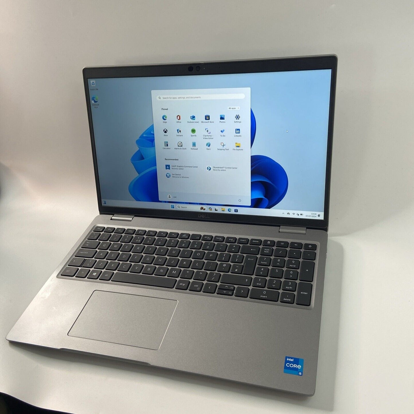 Dell Latitude 5520 15.6” Laptop Intel Core i5-1145G7 16GB RAM 256GB SSD Win 11