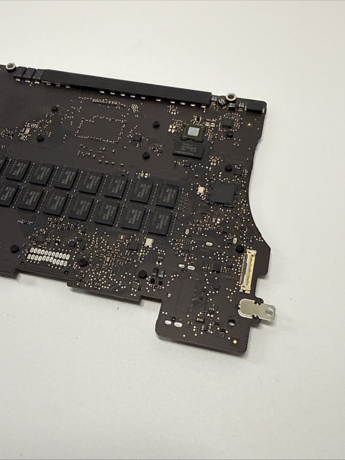 MacBook Pro 15" A1398 Mid-2015 Logic Board 2.2GHz i7-470HQ 16GB 820-00138-A