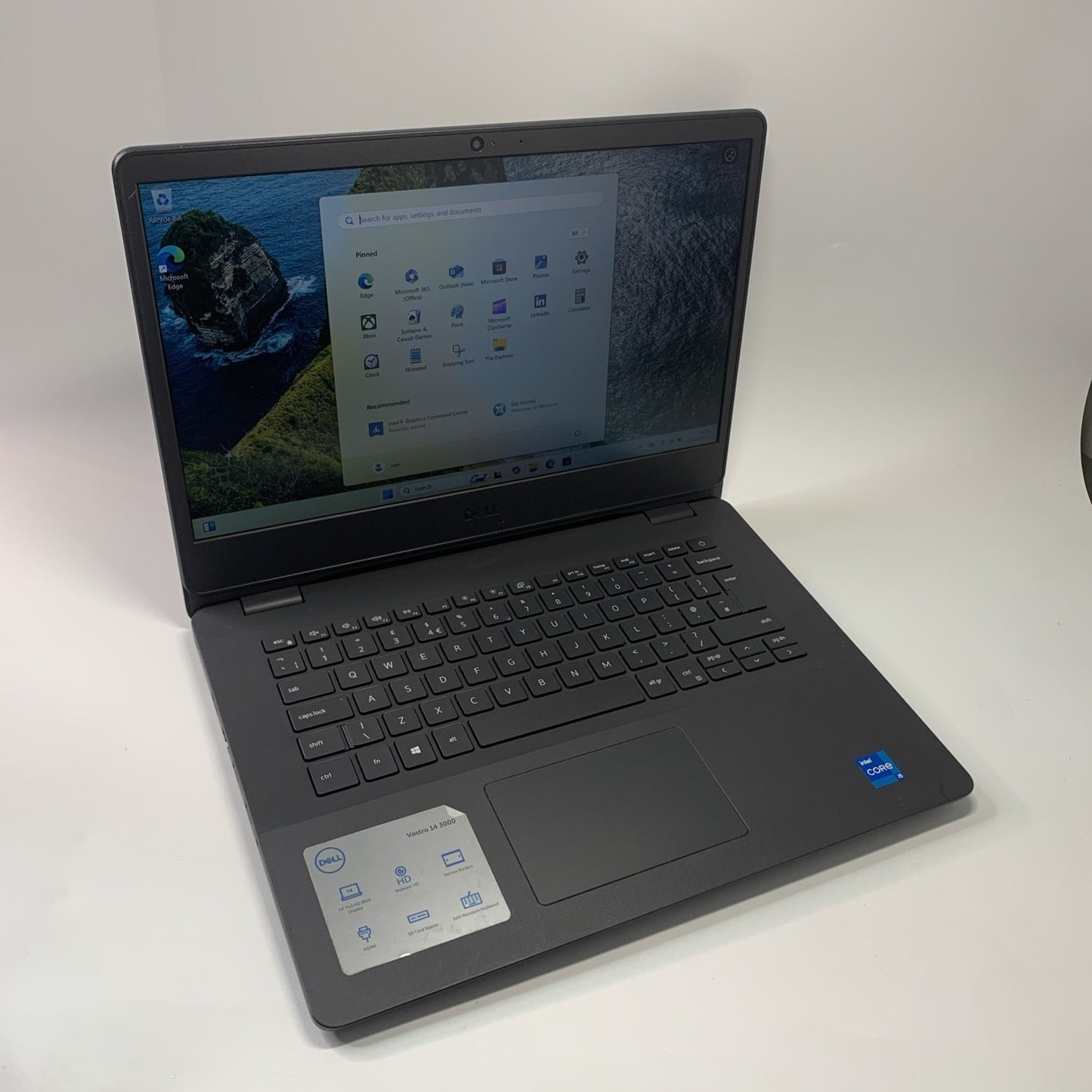 Dell Vostro 3400 Intel Core i5-1135G7 2.4GHZ 16GB RAM 256GB Windows 11 Laptop