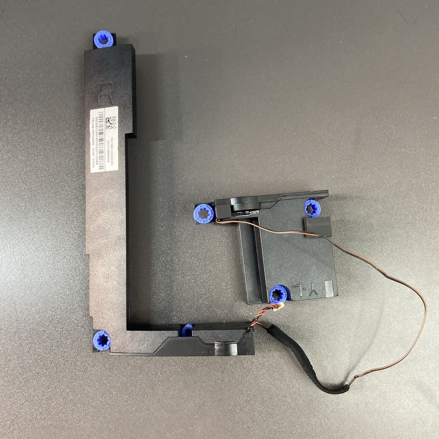 Lenovo IdeaCentre AIO 3 27IAP7 Speakers, 5SB0V05588