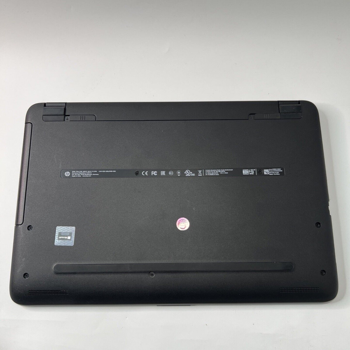 HP 15-af165sa 15.6" - AMD A8-7410 APU 8GB RAM 128GB SSD Windows 11