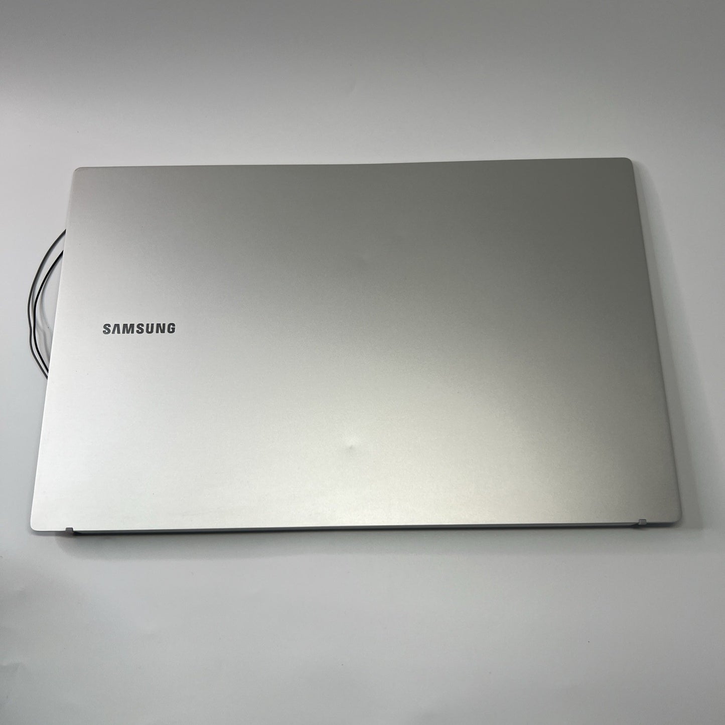 Samsung Galaxy NP750XDA Complete Screen Assembly Top Rear Lid Cover