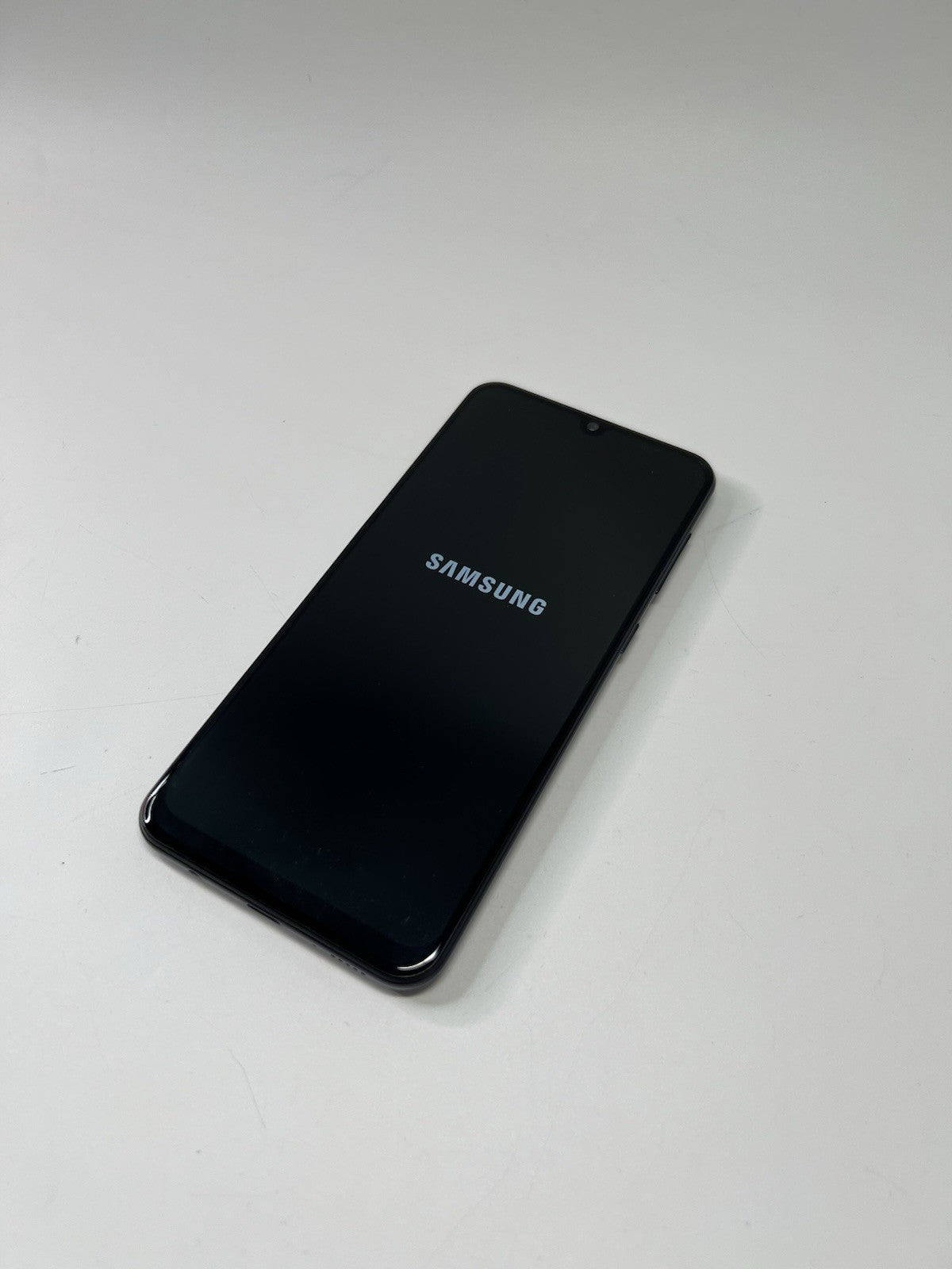Samsung Galaxy A50 6.4" Unlocked 128GB - Very Good Condition BLUE