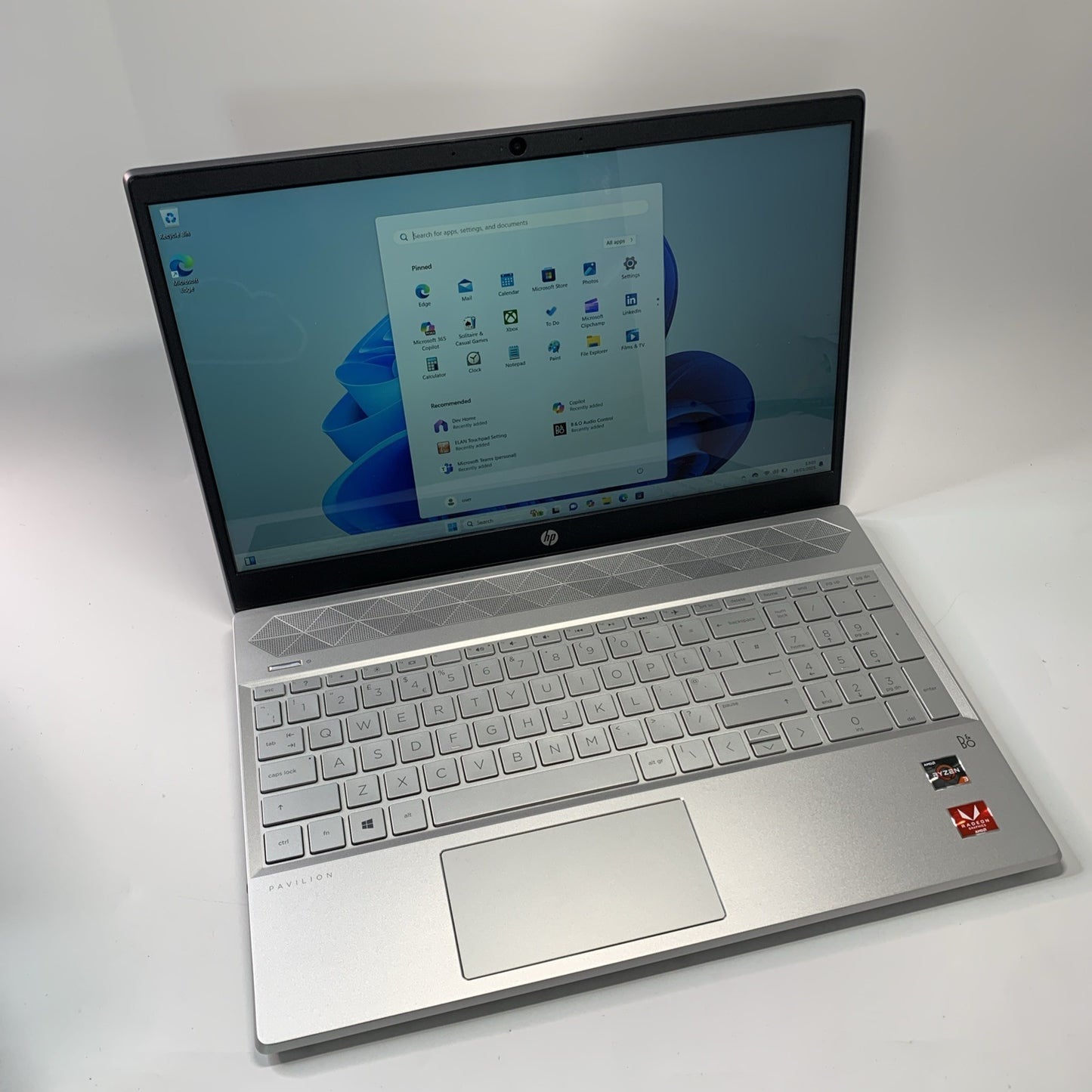 HP Pavilion 15-CW1004NA 15.6” AMD Ryzen 3 3300U 8GB 256 Touchscreen Grade A