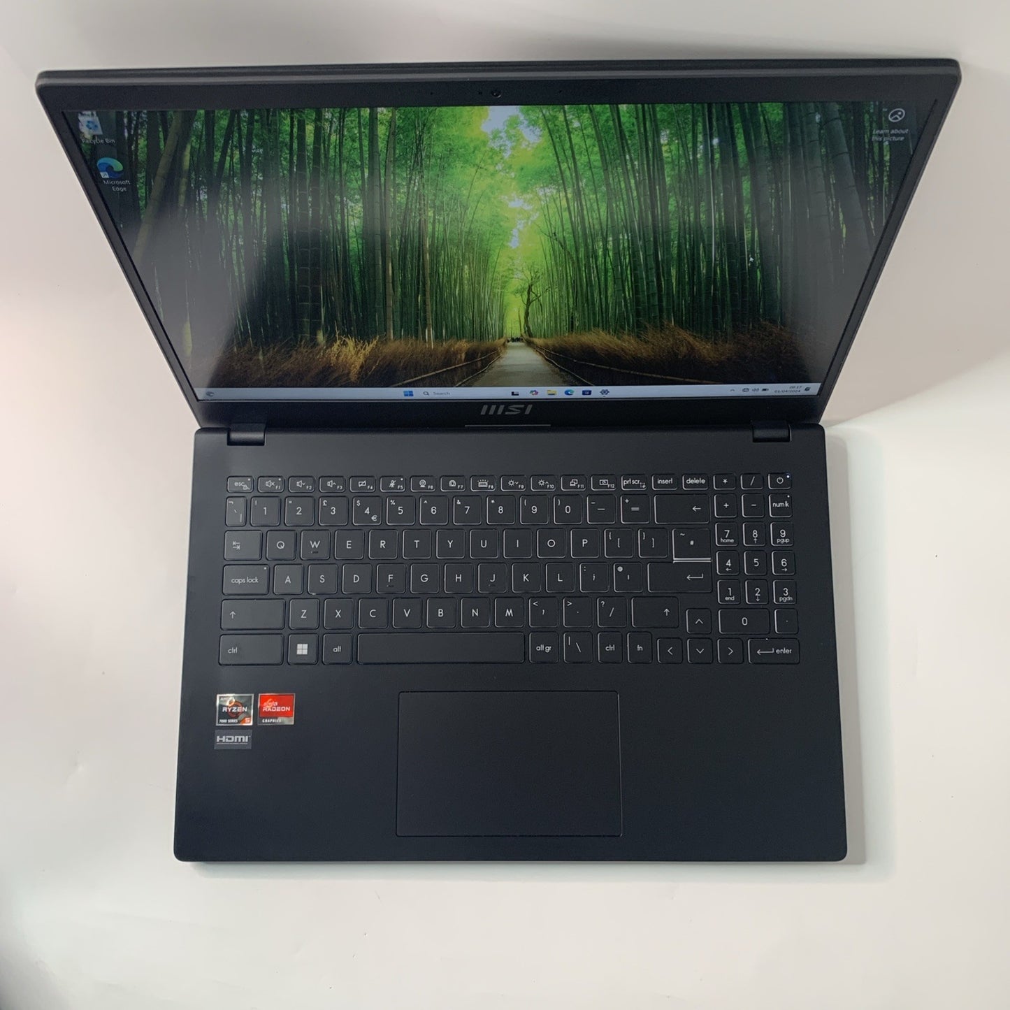 MSI Modern 15 B7M 15.6" Laptop AMD Ryzen 5 7430U 8GB RAM 512GB SSD Windows 11