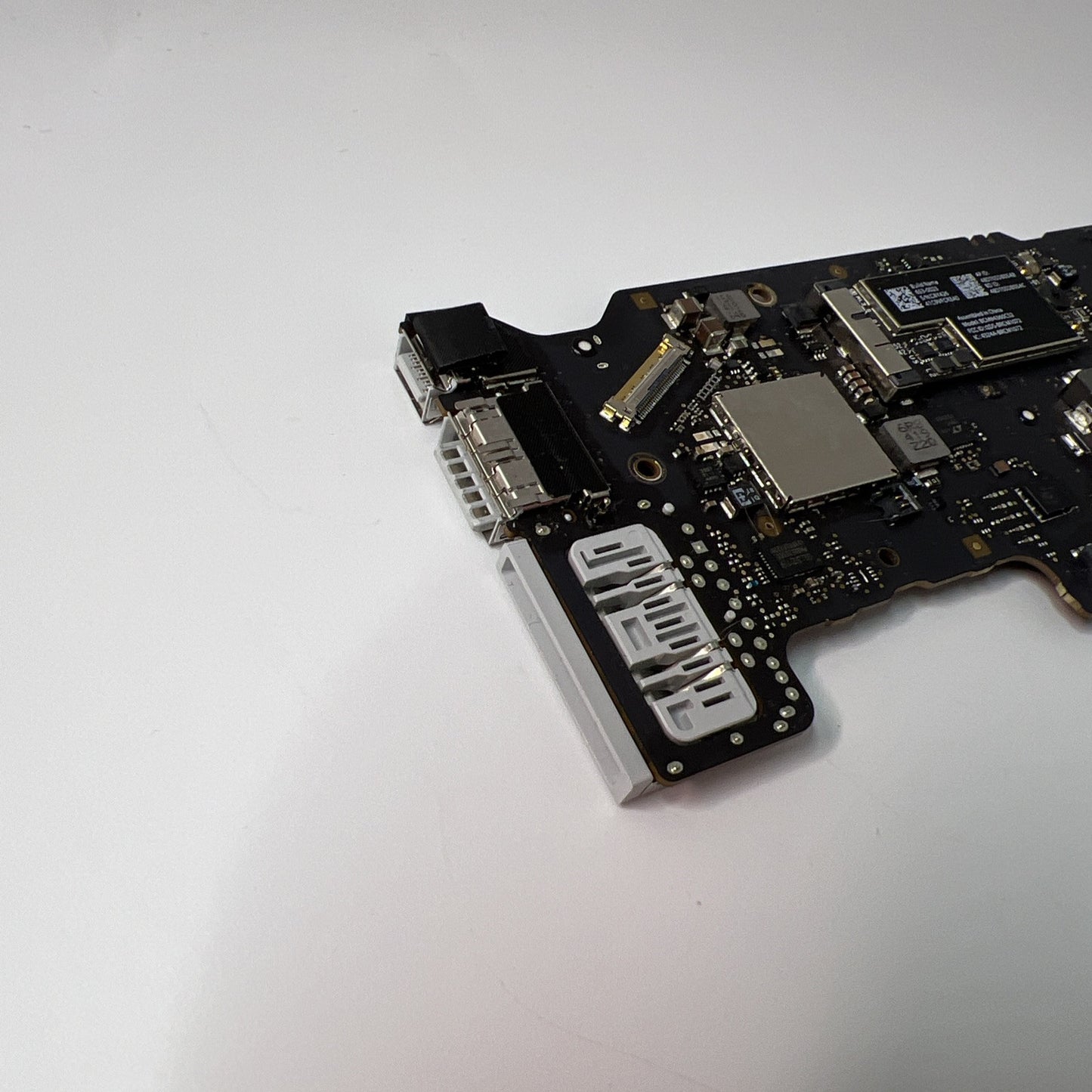 MACBOOK AIR A1466 13" EARLY 2014 LOGIC BOARD 1.4GHz i5 (WORKING)