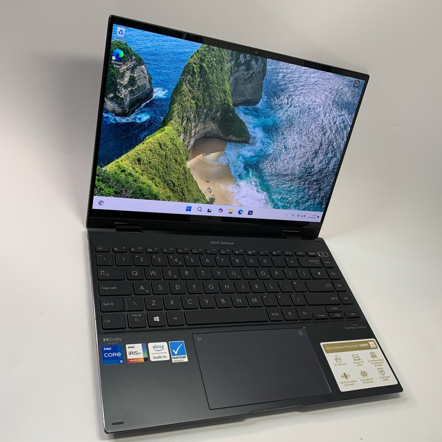 ASUS Zenbook UP5401ZA 14" Flip OLED Touchscreen 2in1 i5-12500H 16GB 512GB SSD