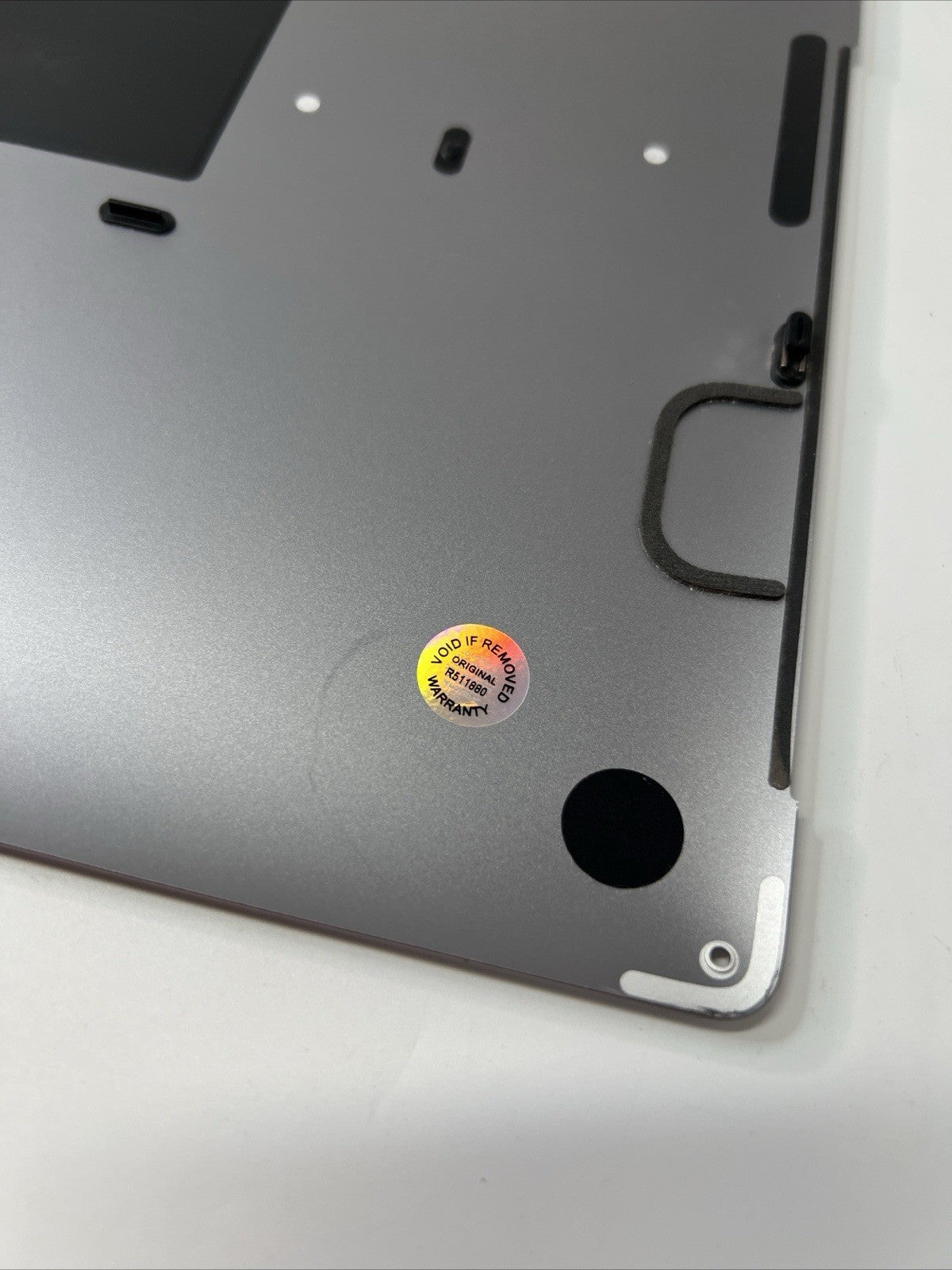 Apple MacBook Pro 16" A2141 2019 Genuine Bottom Base Plate Cover Grey EMC 3347