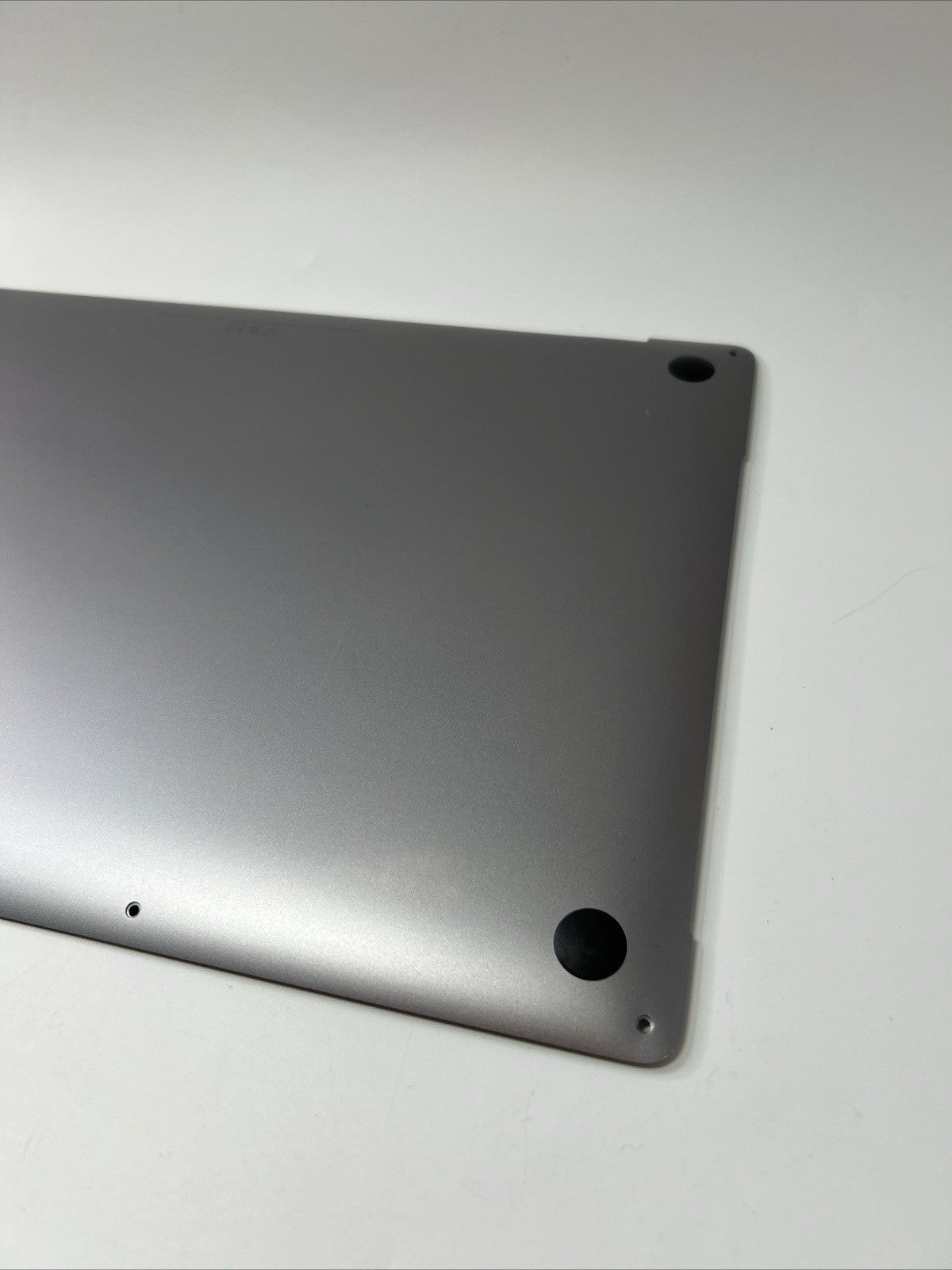 Apple MacBook Pro 16" A2141 2019 Genuine Bottom Base Plate Cover Grey EMC 3347