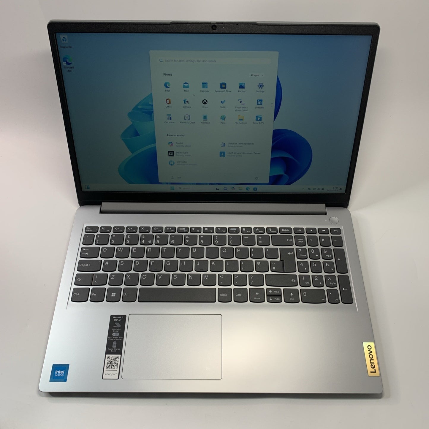 Lenovo IdeaPad 1 15.6" 15IGL7 Intel Pentium Silver N4500 4GB 128GB Windows 11
