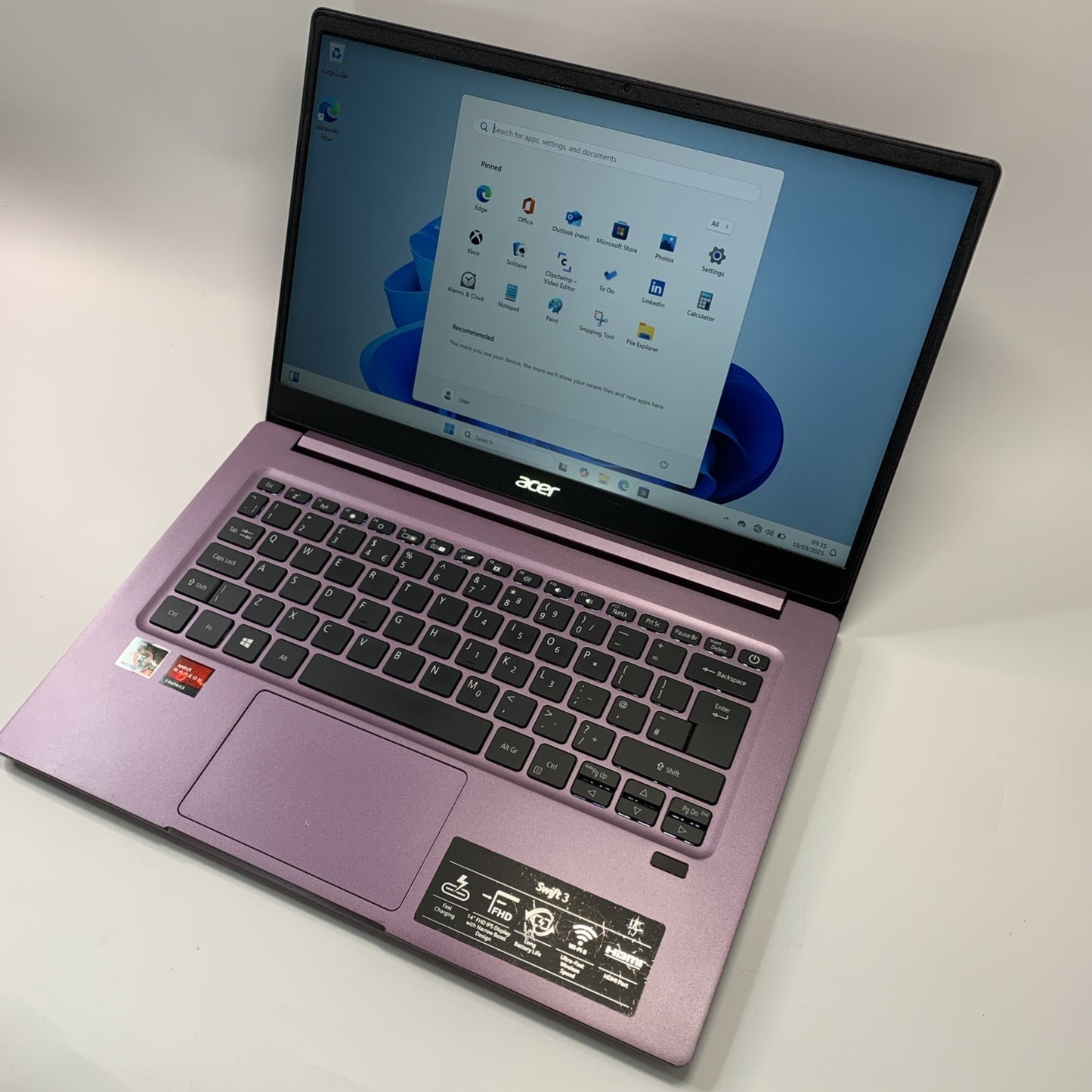 Acer Swift 3 SF314-42 14" AMD Ryzen 5 4500U 8GB RAM 256GB SSD Windows 11 Purple