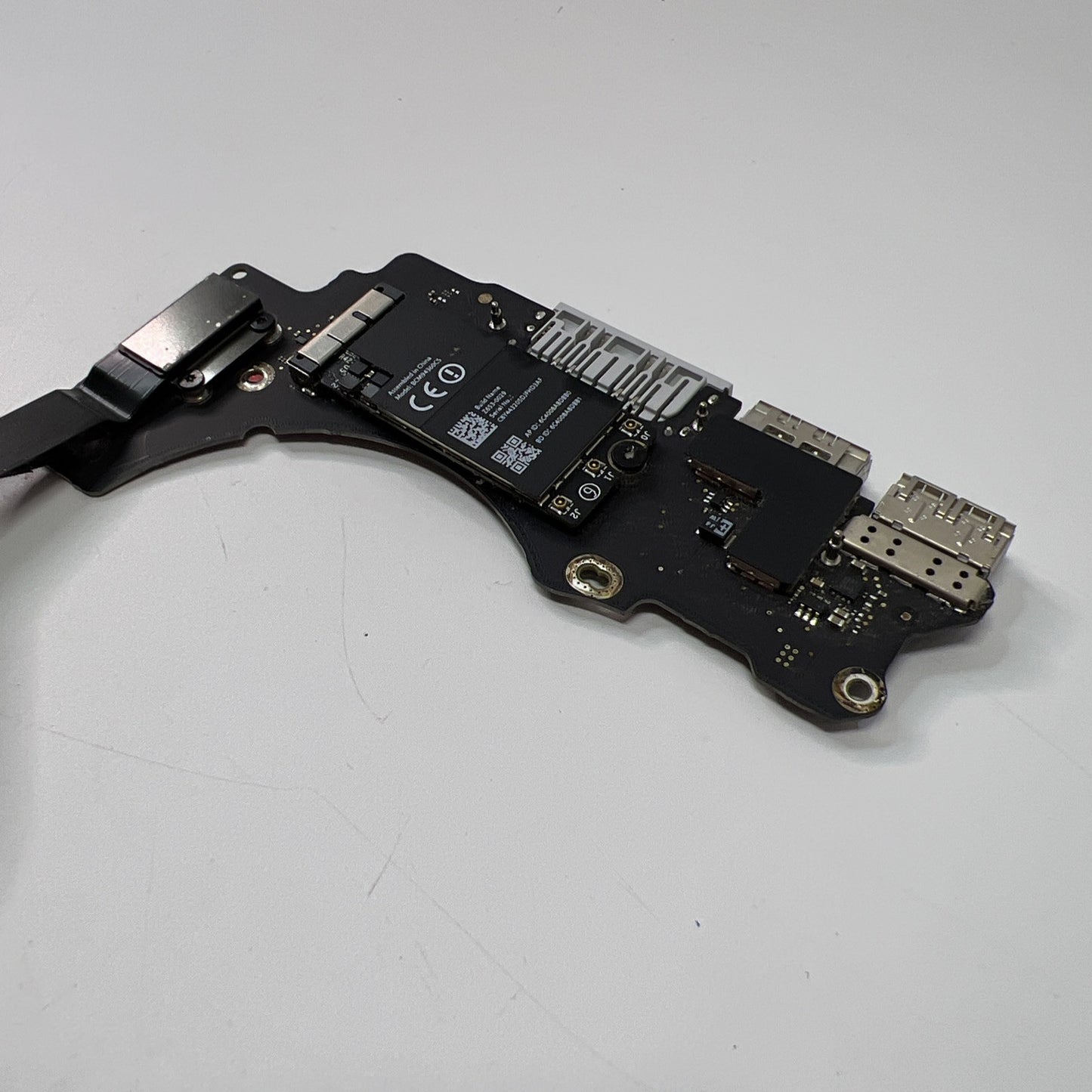 GENUINE APPLE MACBOOK PRO RETINA 13 A1502 2014 USB HDMI SD I/O BOARD