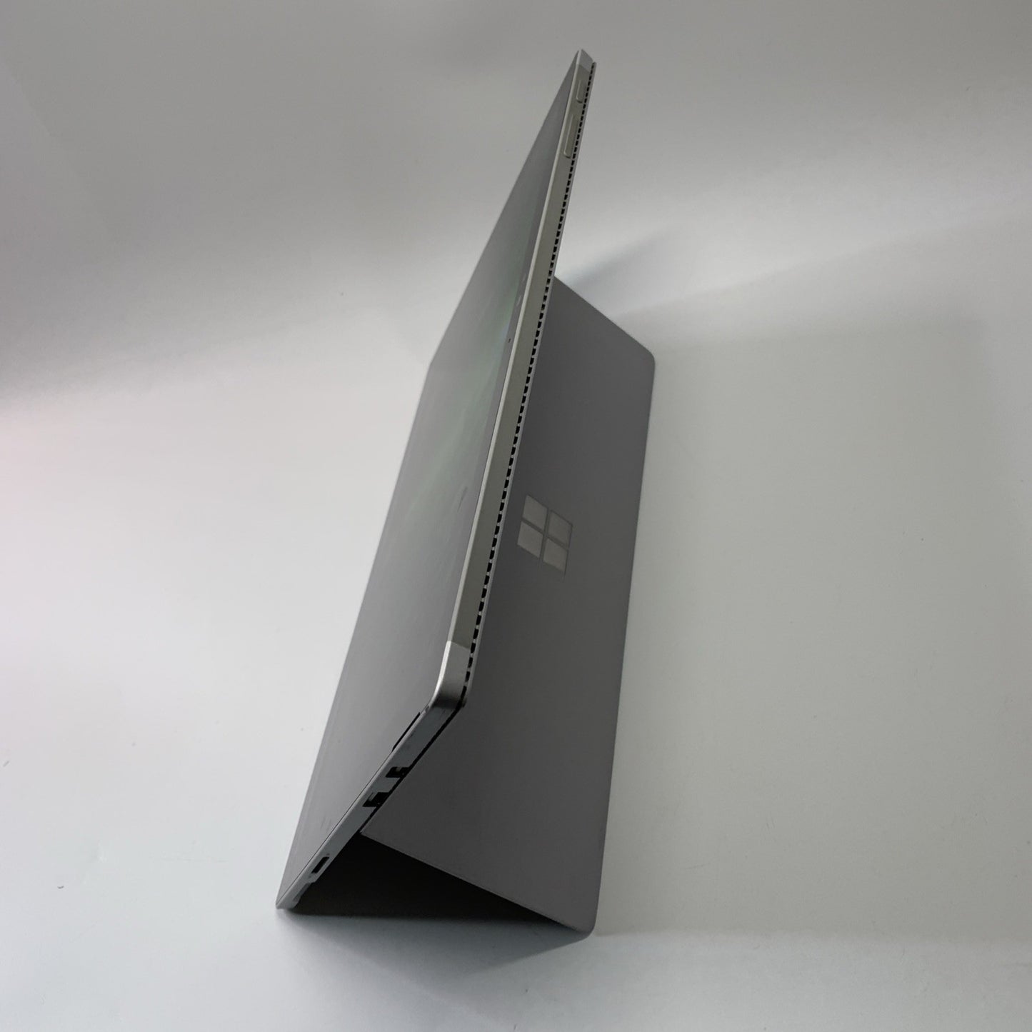 Microsoft Surface Pro 4 12.3 inch Tablet Intel Core i7-6650U 8GB RAM 256GB SSD